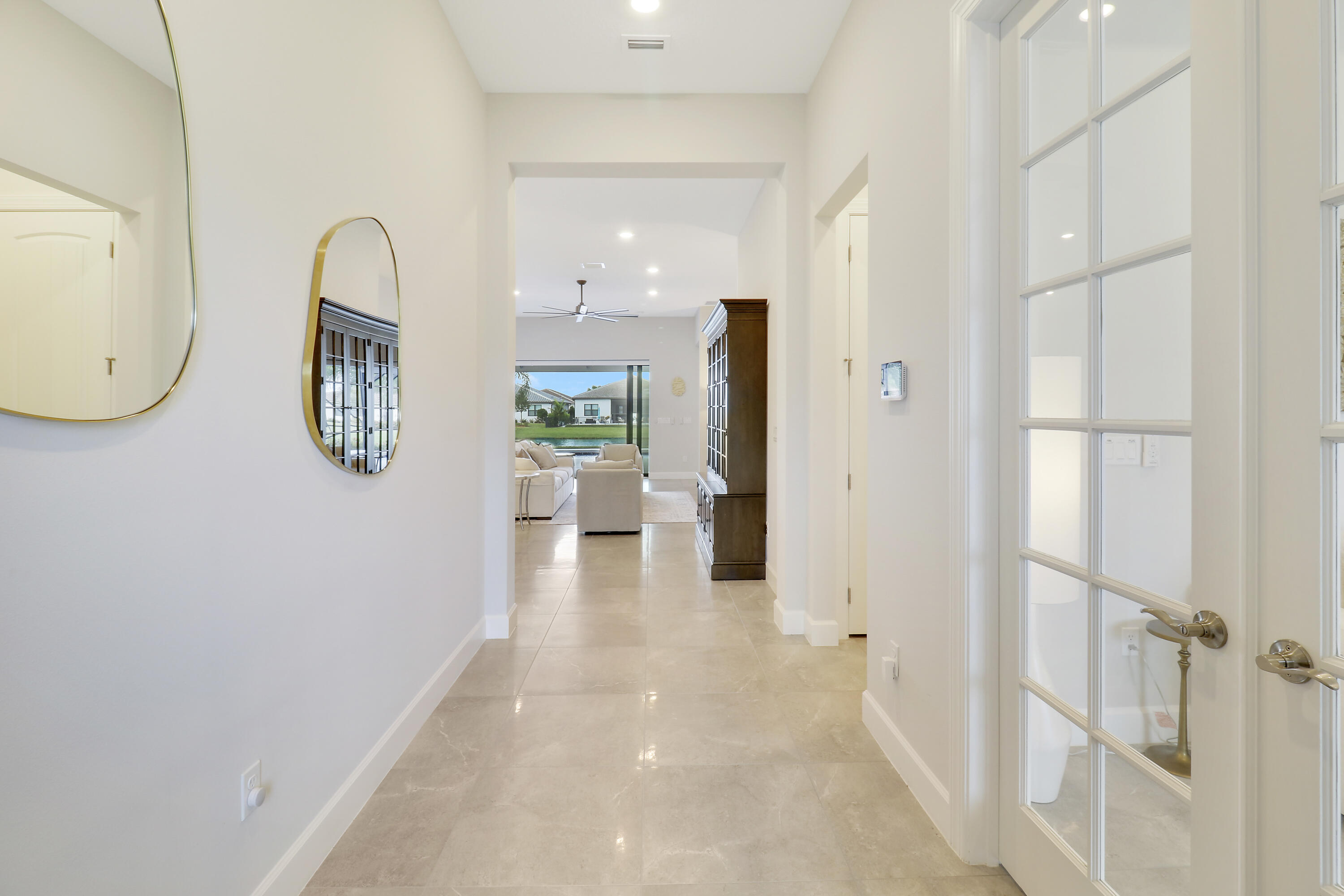 595 SE Villandry Way