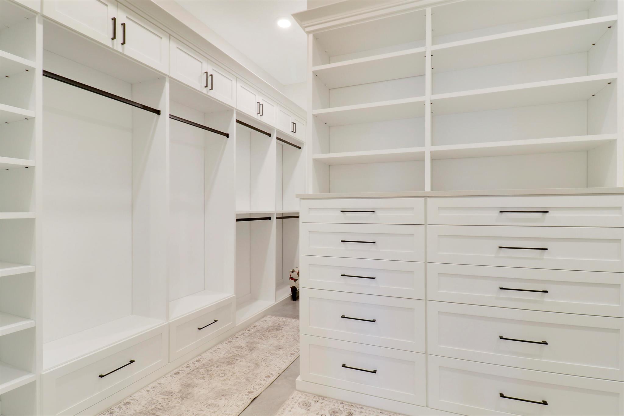 595 SE Villandry Way