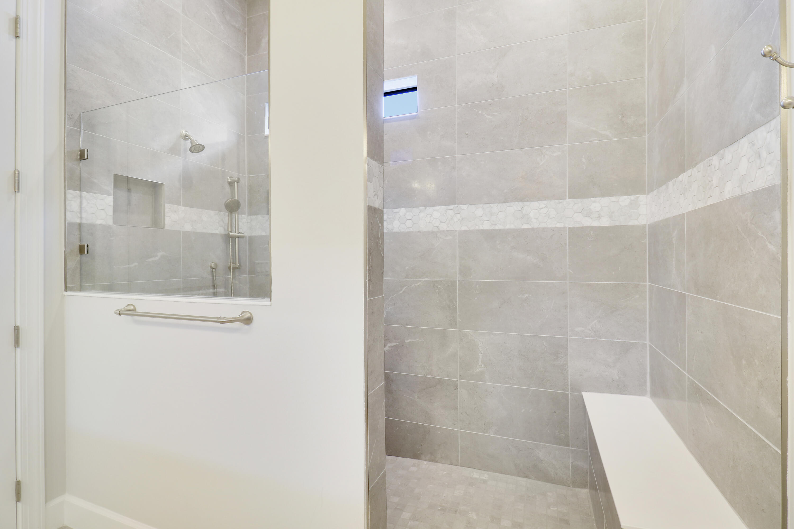 595 SE Villandry Way