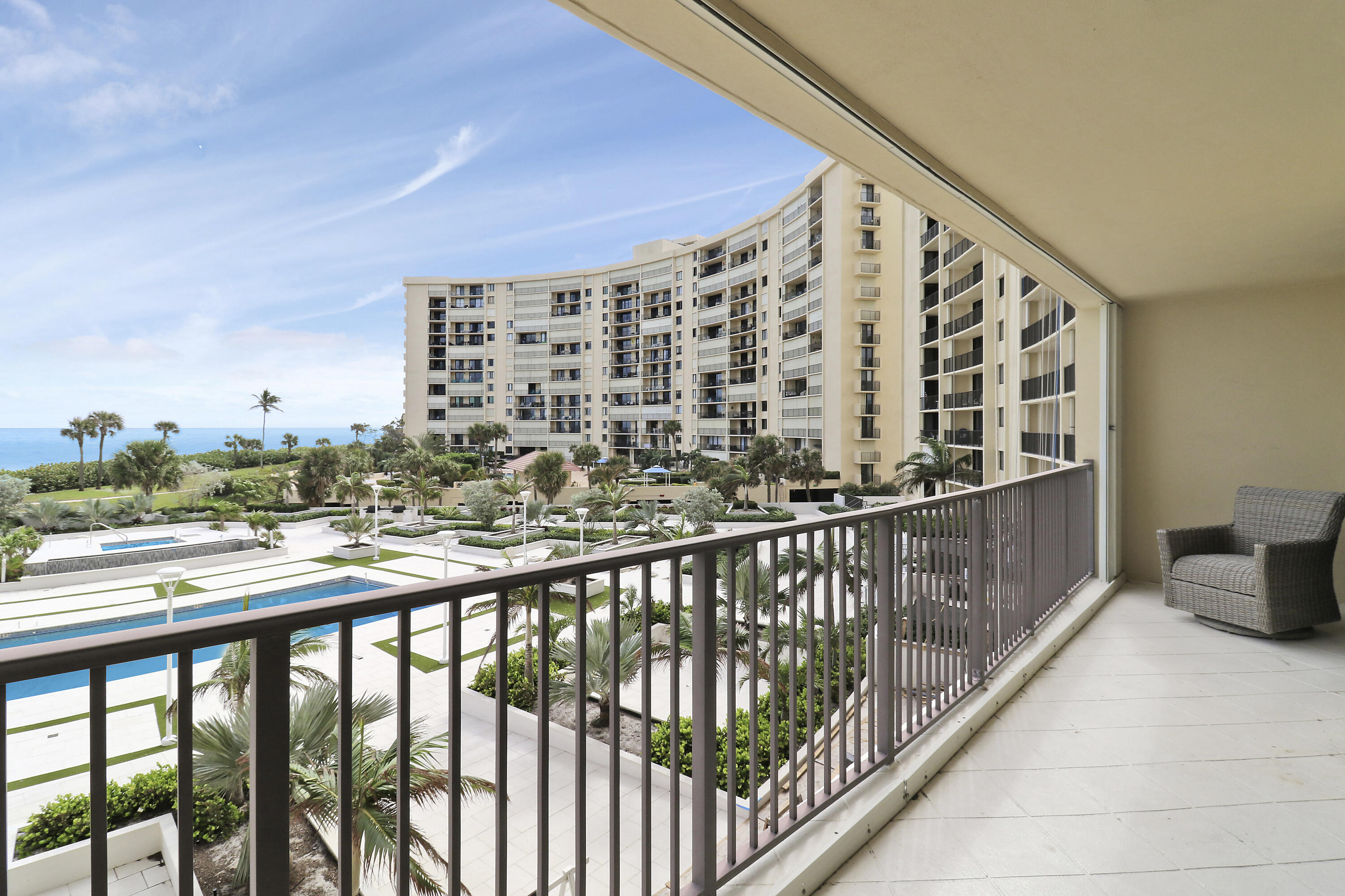 200 Ocean Trail Way 206