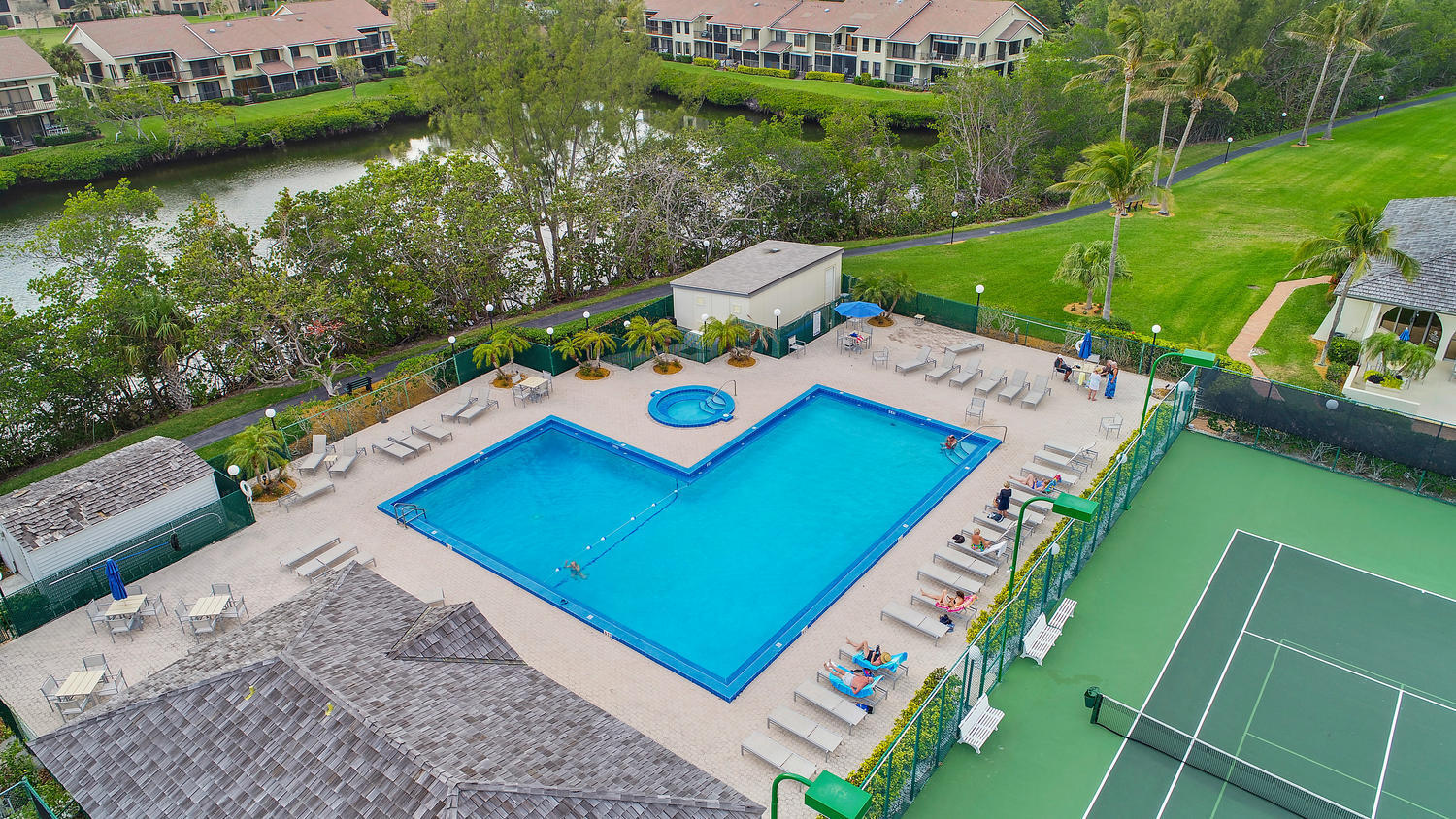 200 Ocean Trail Way 206