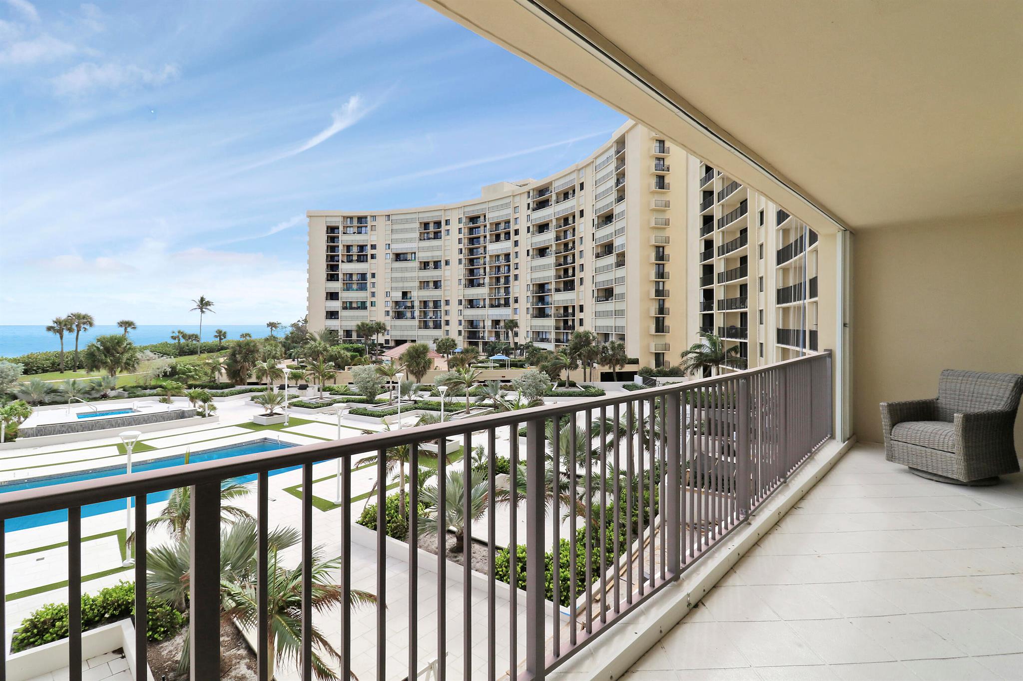 200 Ocean Trail Way 206