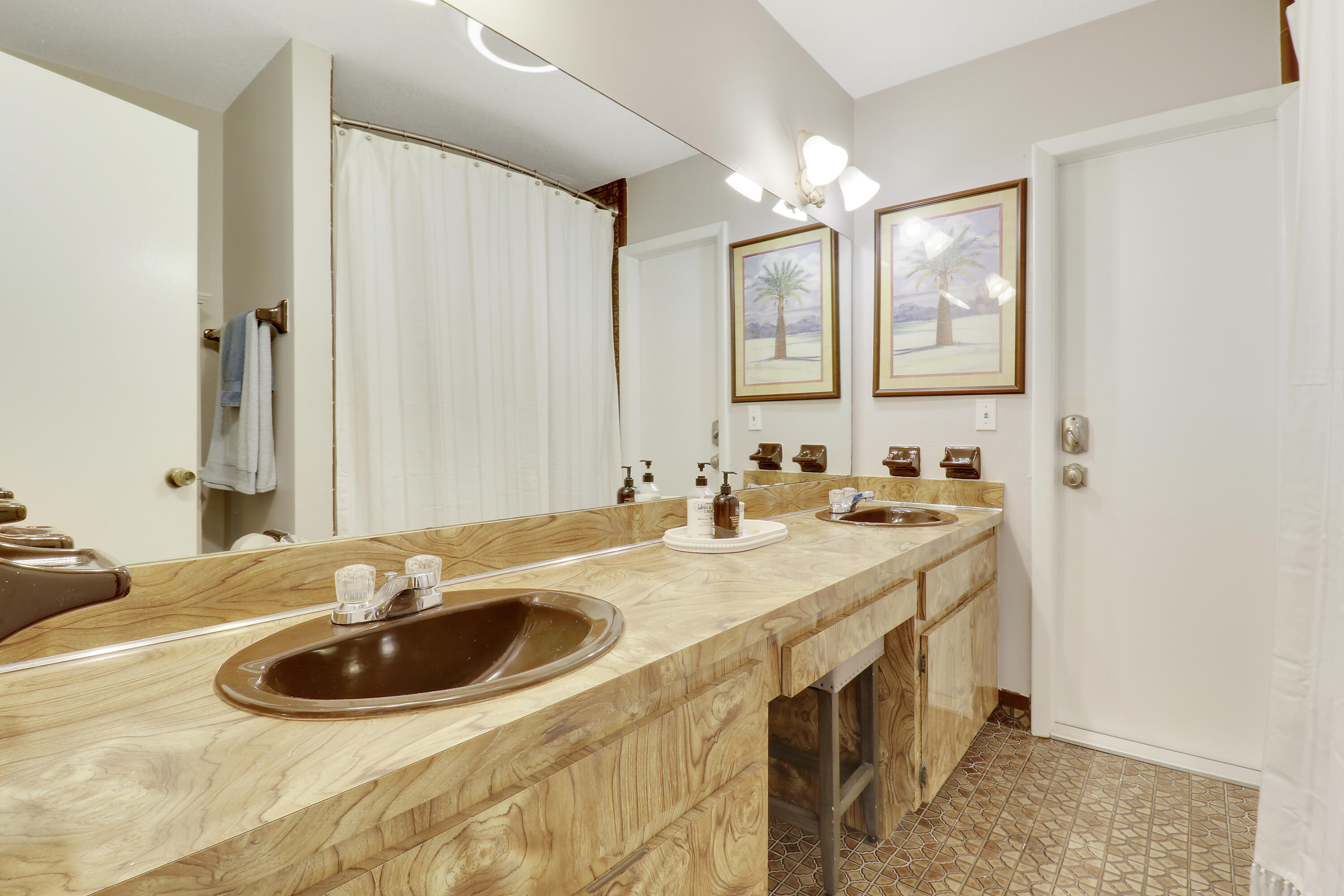 4364 Butternut Street