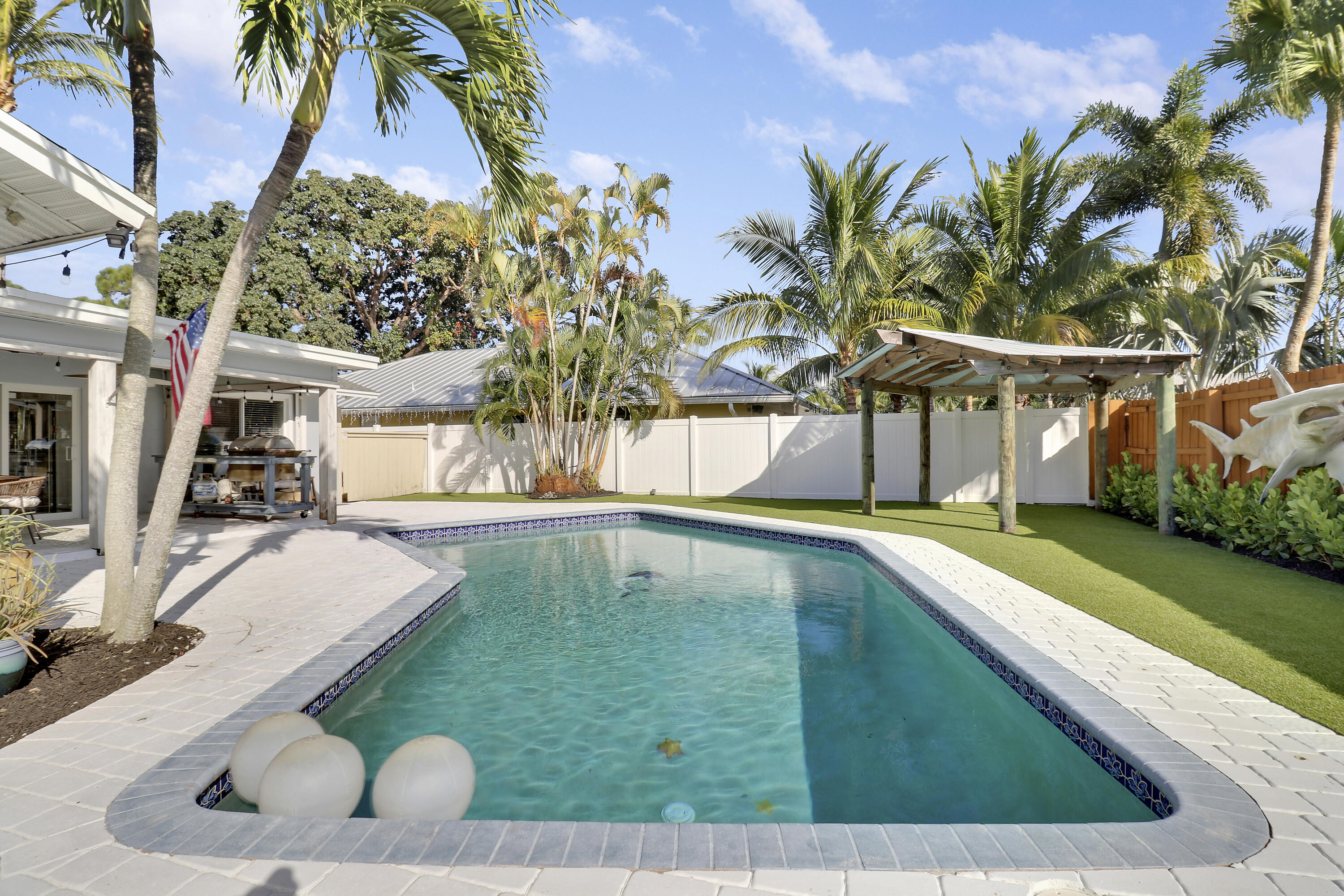 4364 Butternut Street