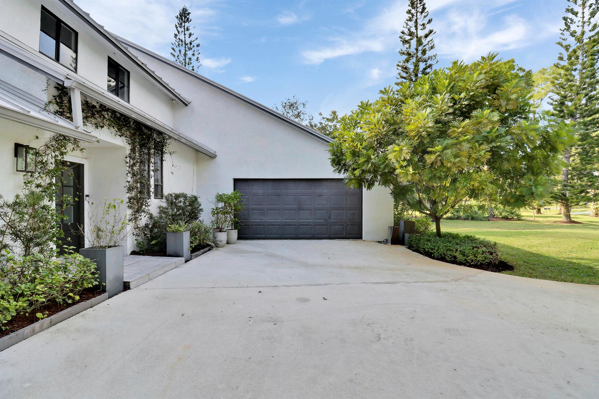 3682 SW Bimini Circle N