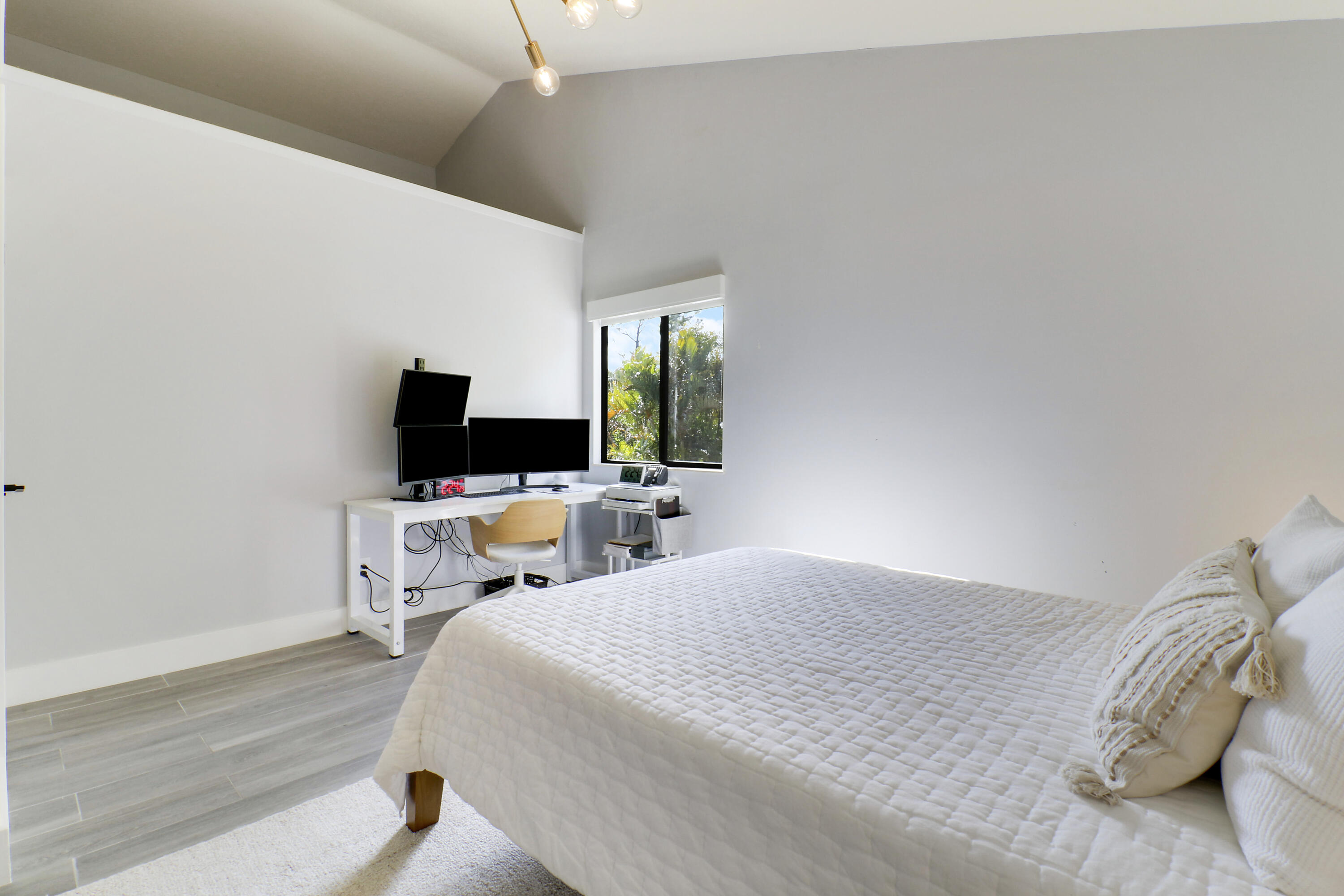 3682 SW Bimini Circle N