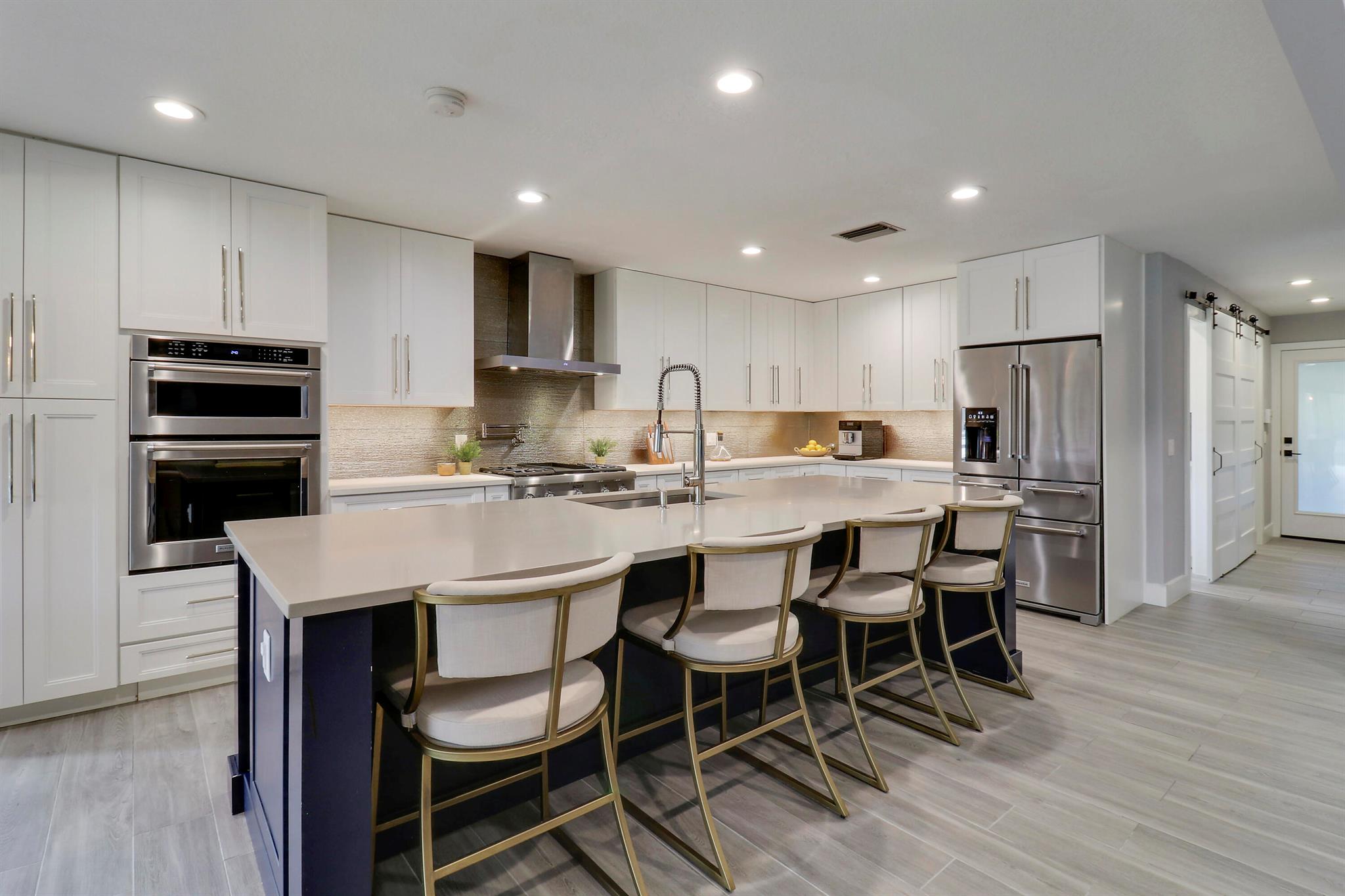 3682 SW Bimini Circle N