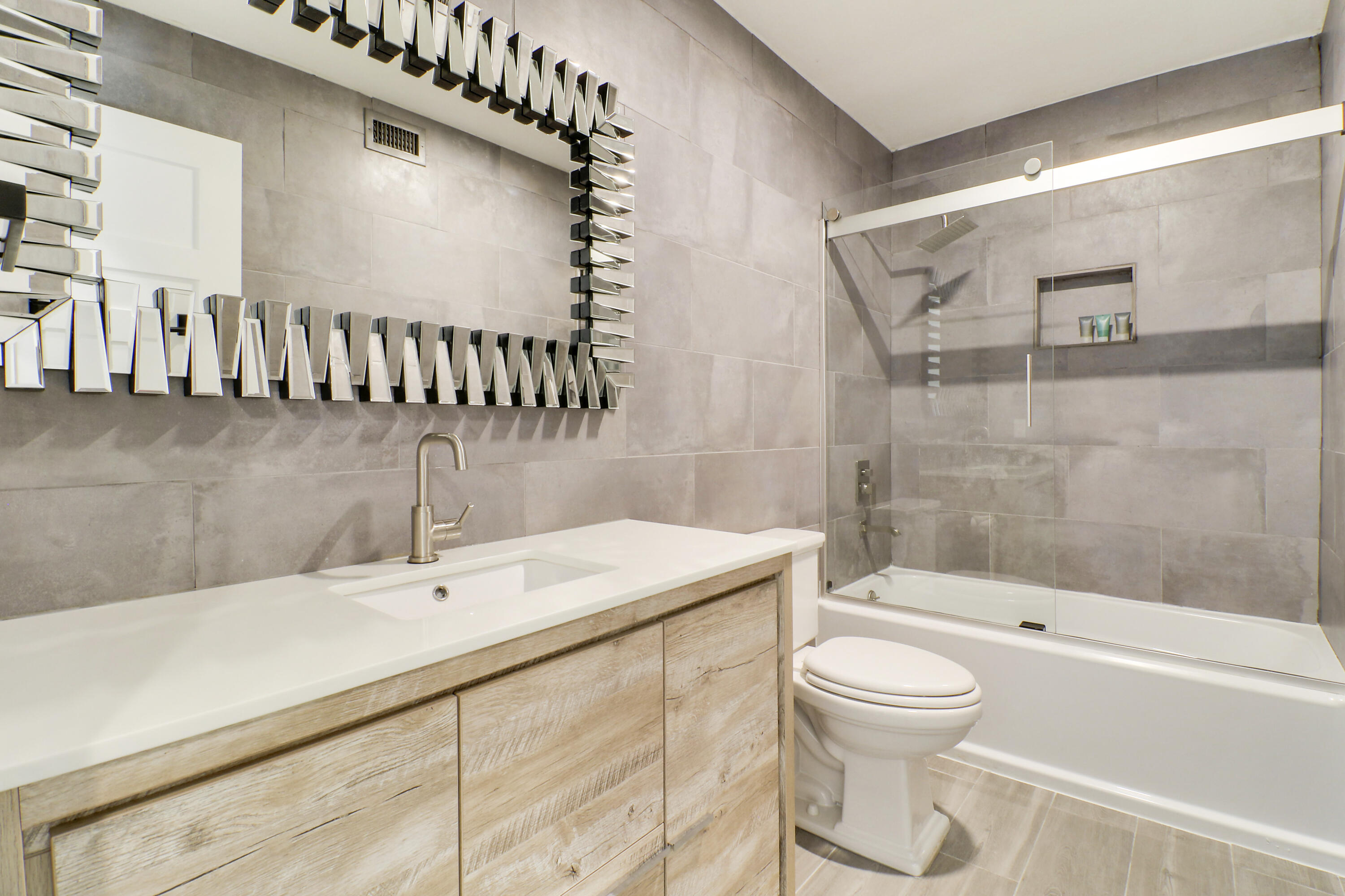 3682 SW Bimini Circle N