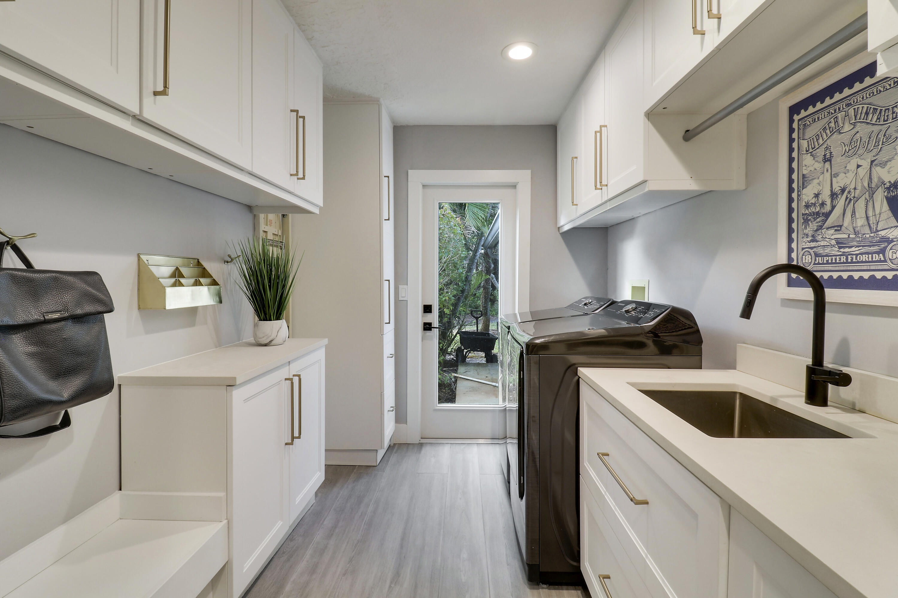 3682 SW Bimini Circle N