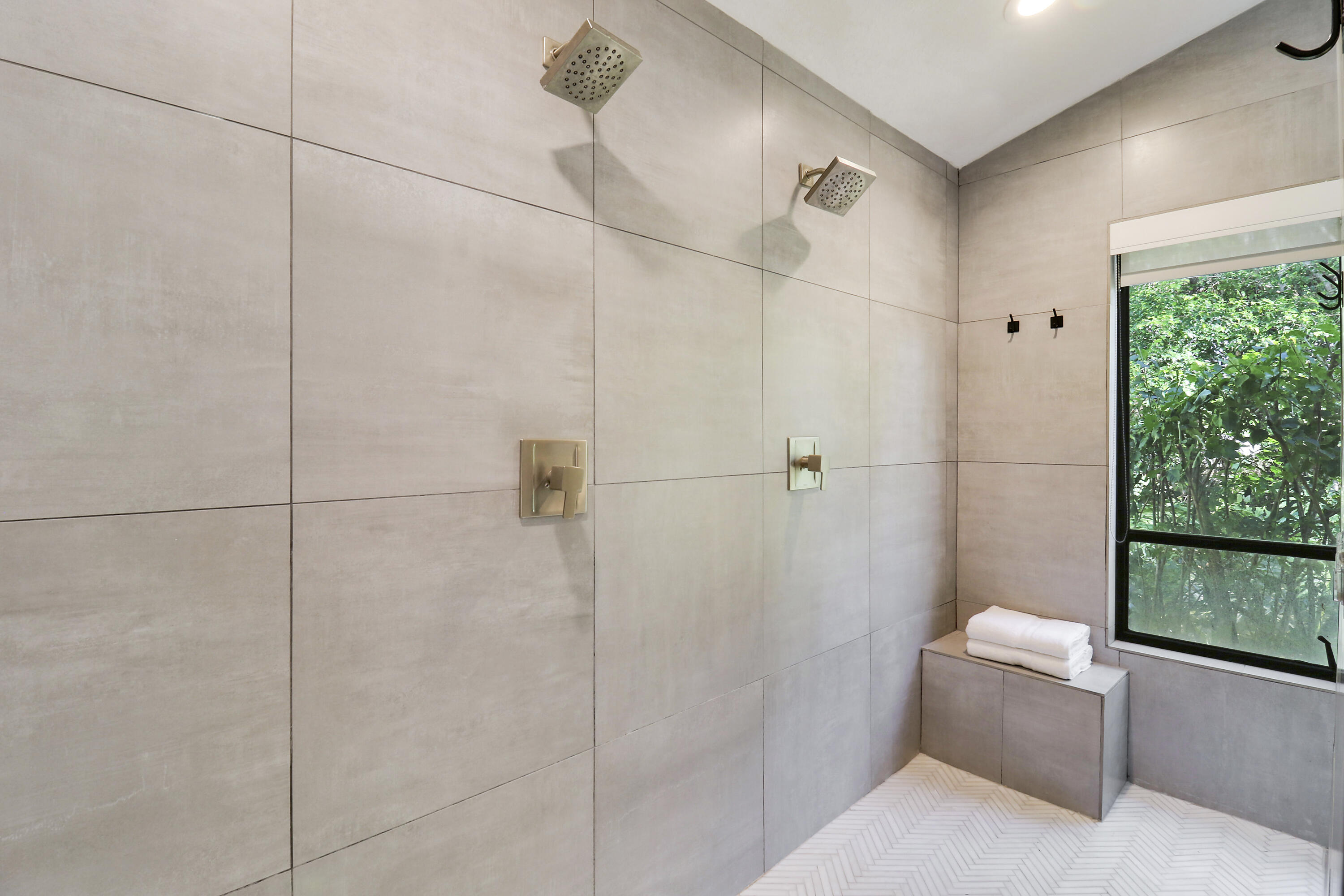 3682 SW Bimini Circle N