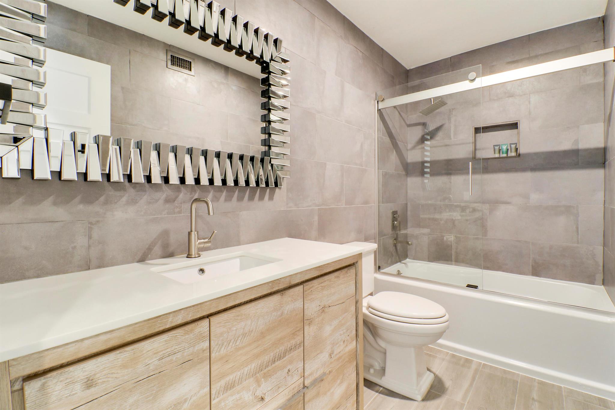 3682 SW Bimini Circle N