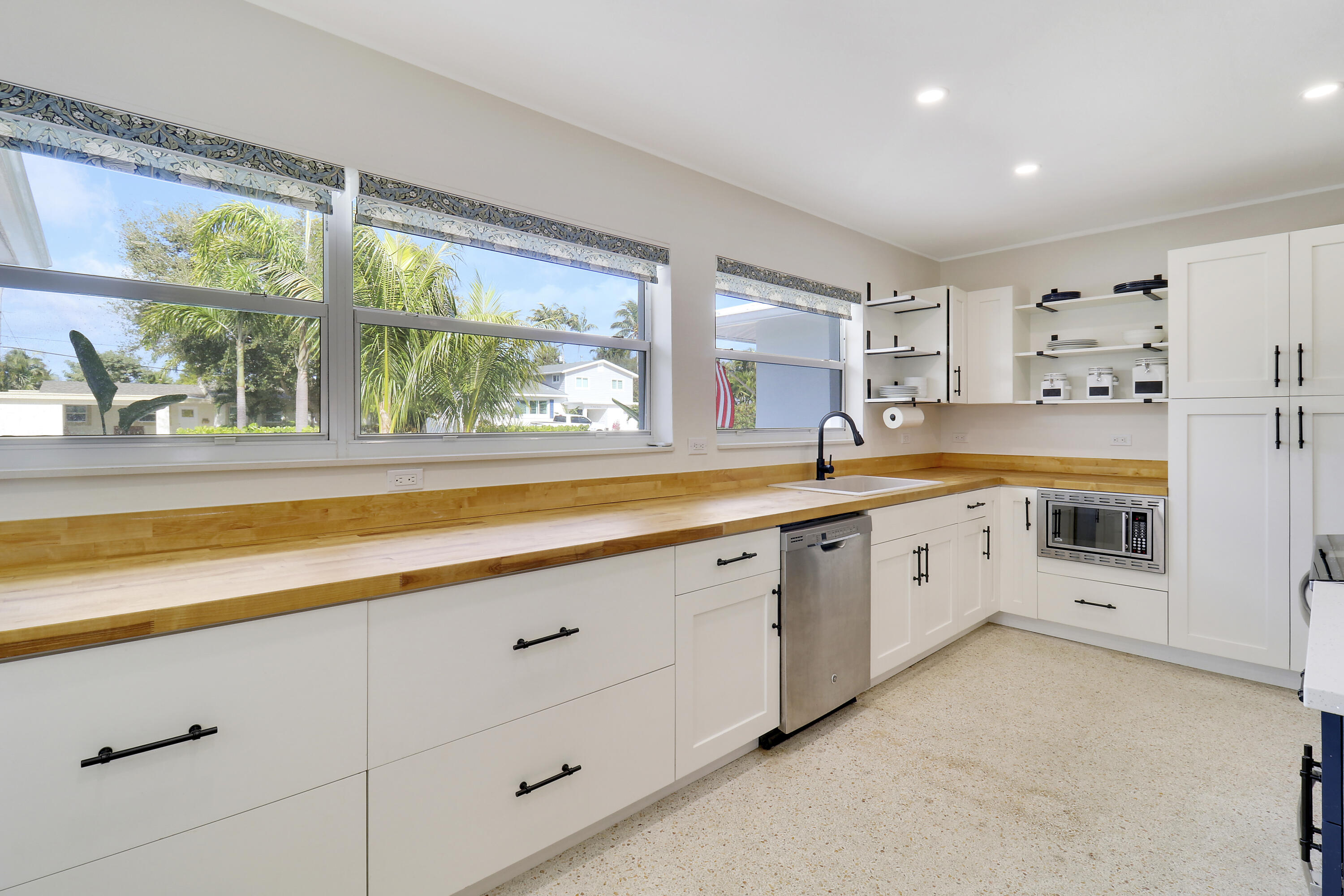 520 Inlet Road
