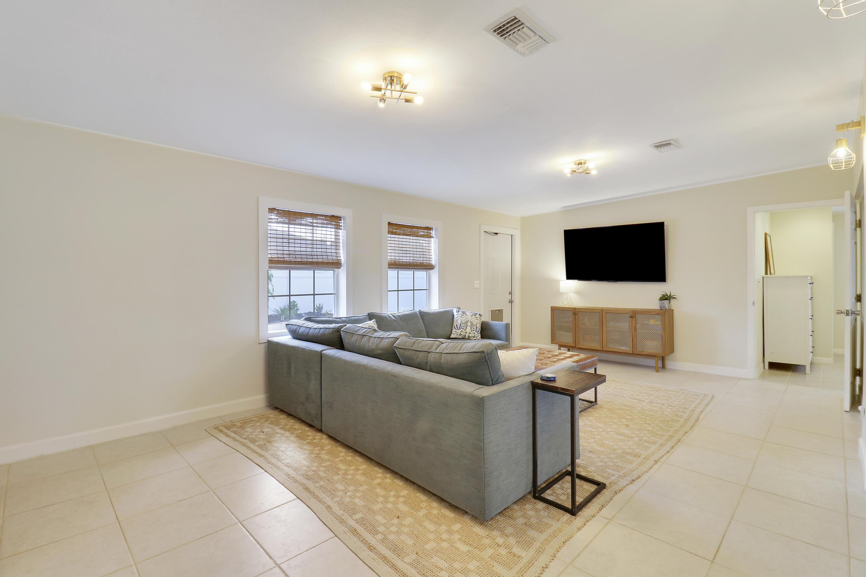 520 Inlet Road