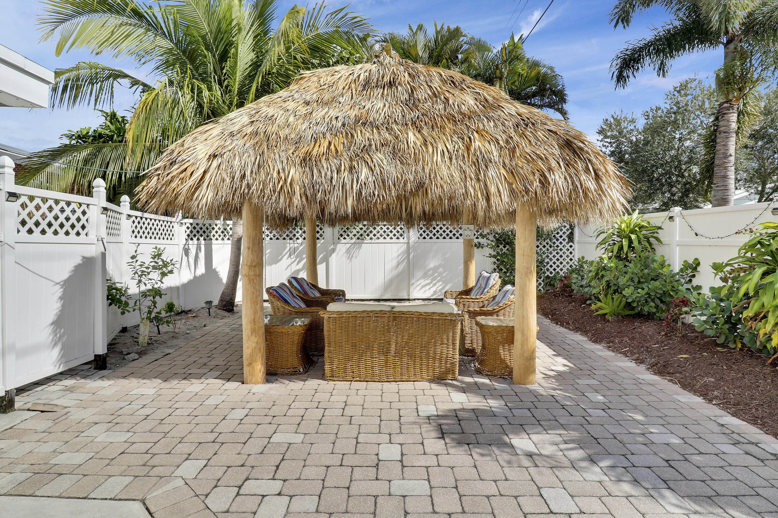 520 Inlet Road