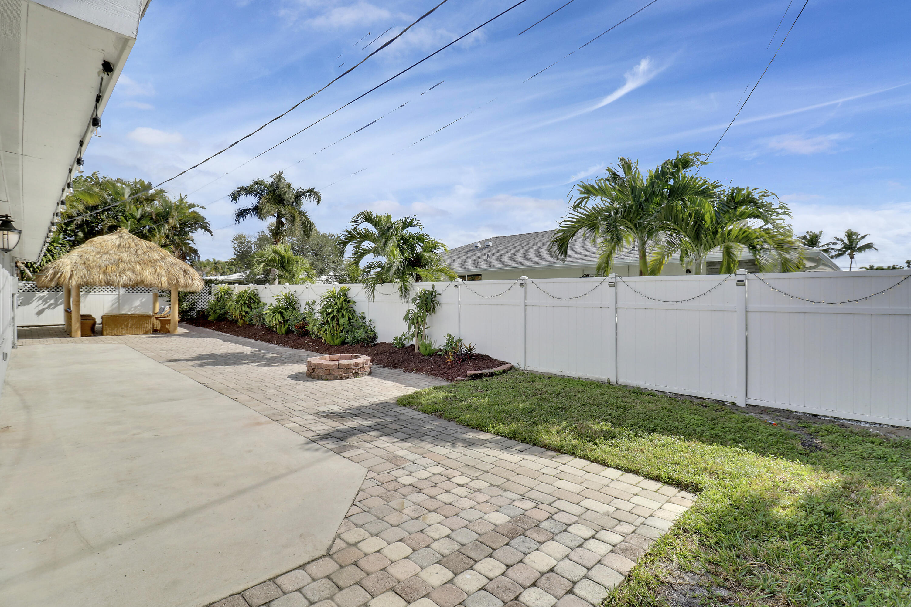 520 Inlet Road
