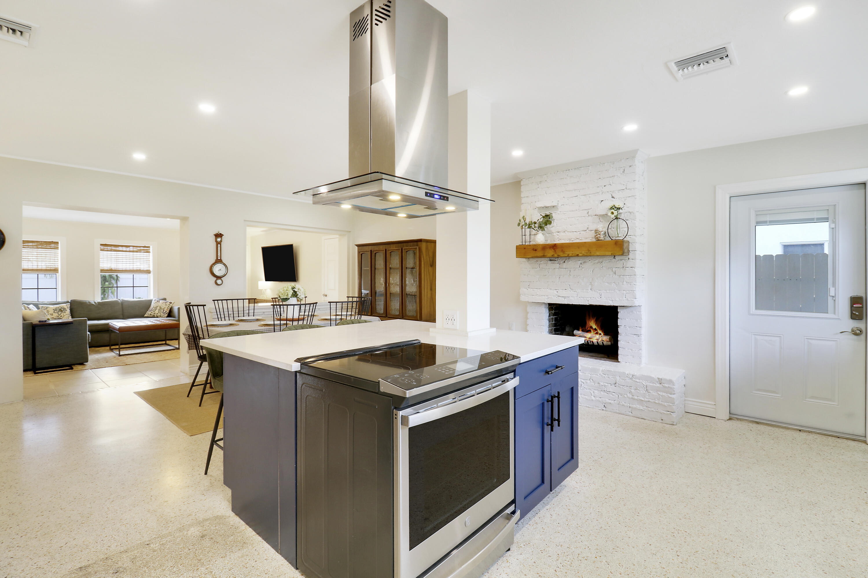 520 Inlet Road