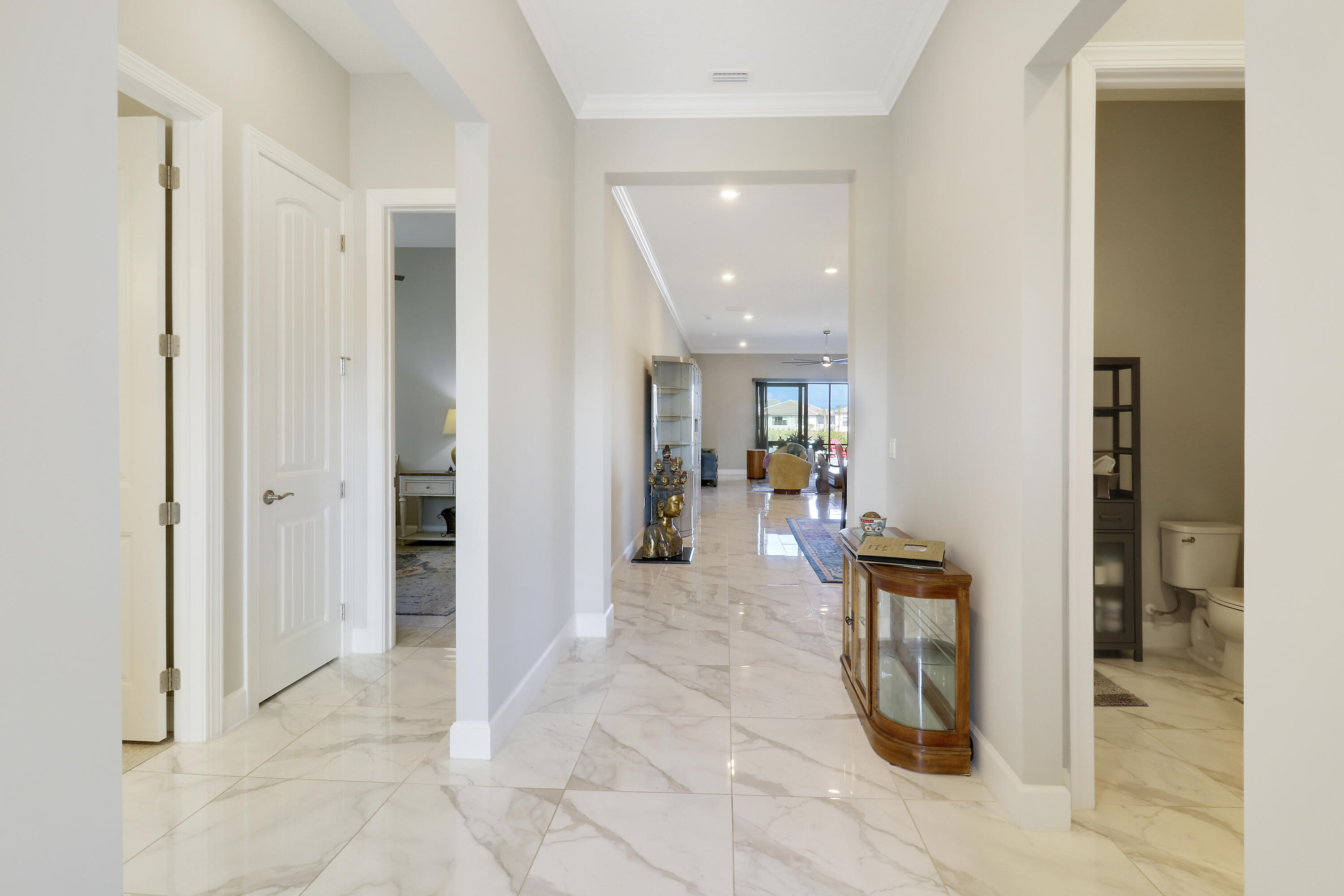 663 SE Boboli Way