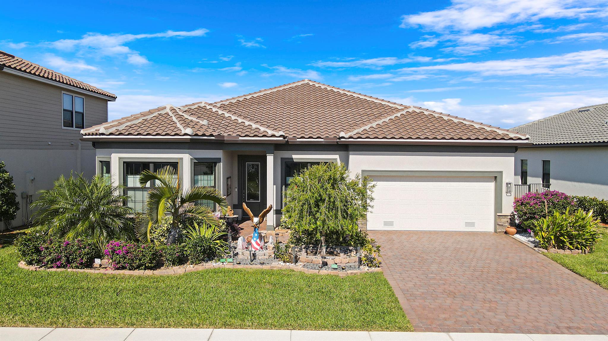 663 SE Boboli Way