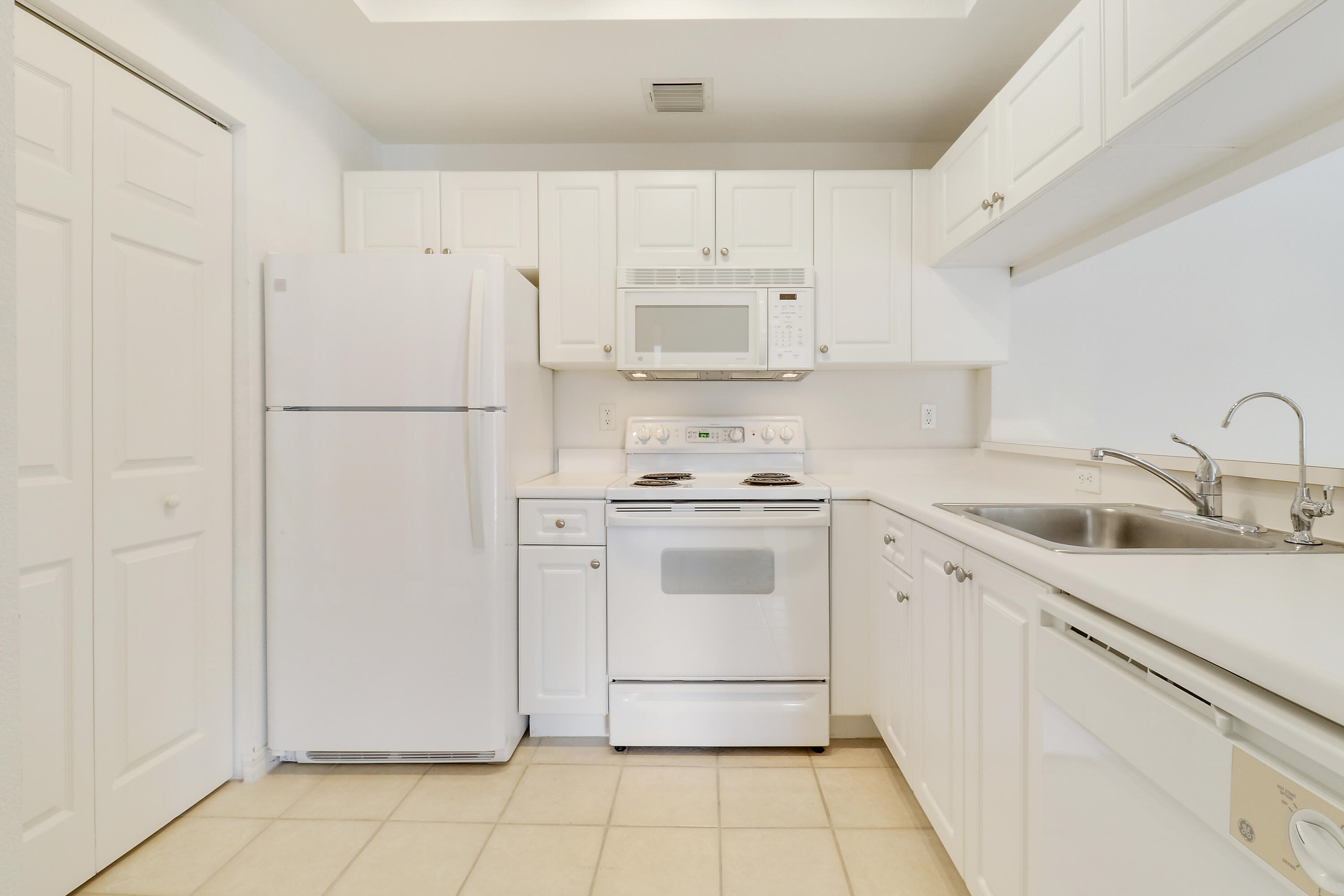 2808 Amalei Drive 203