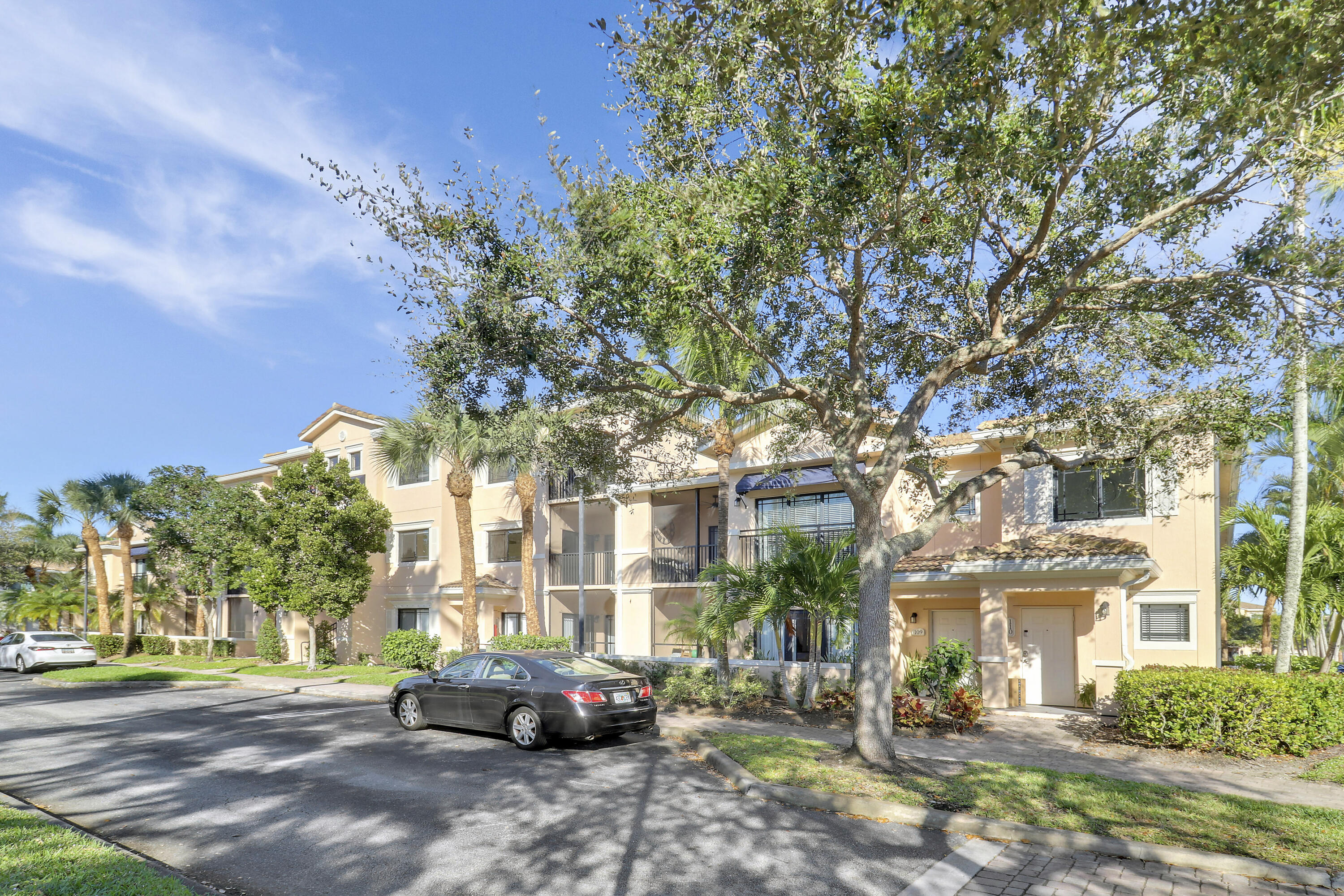 2808 Amalei Drive 203