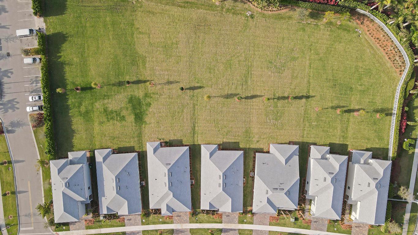 10245 SW Captiva Drive