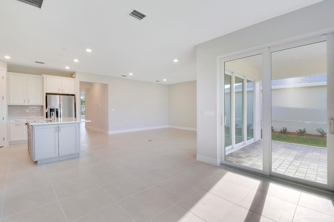 10245 SW Captiva Drive