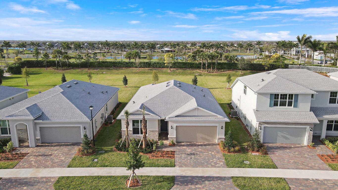 10245 SW Captiva Drive