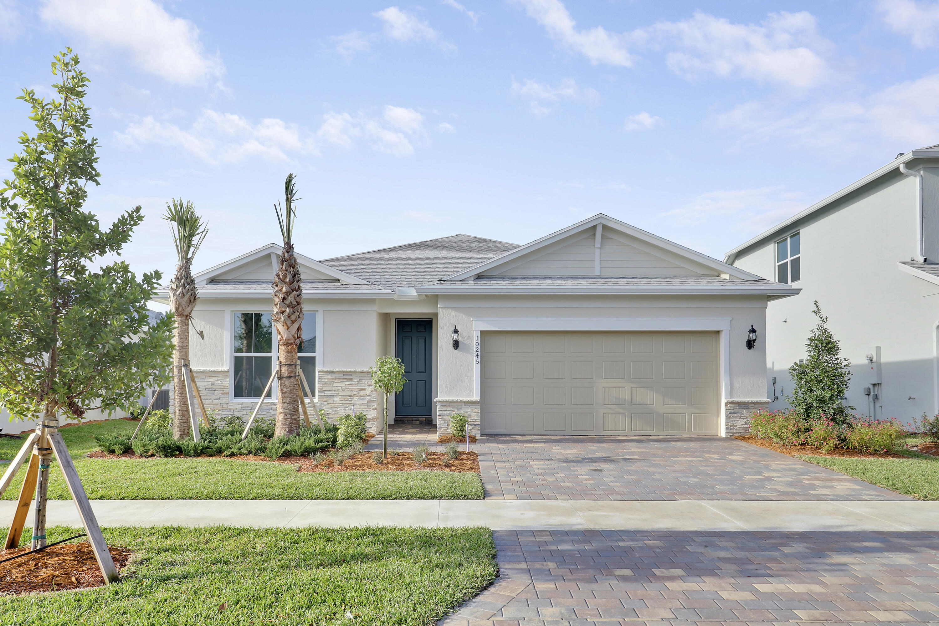 10245 SW Captiva Drive