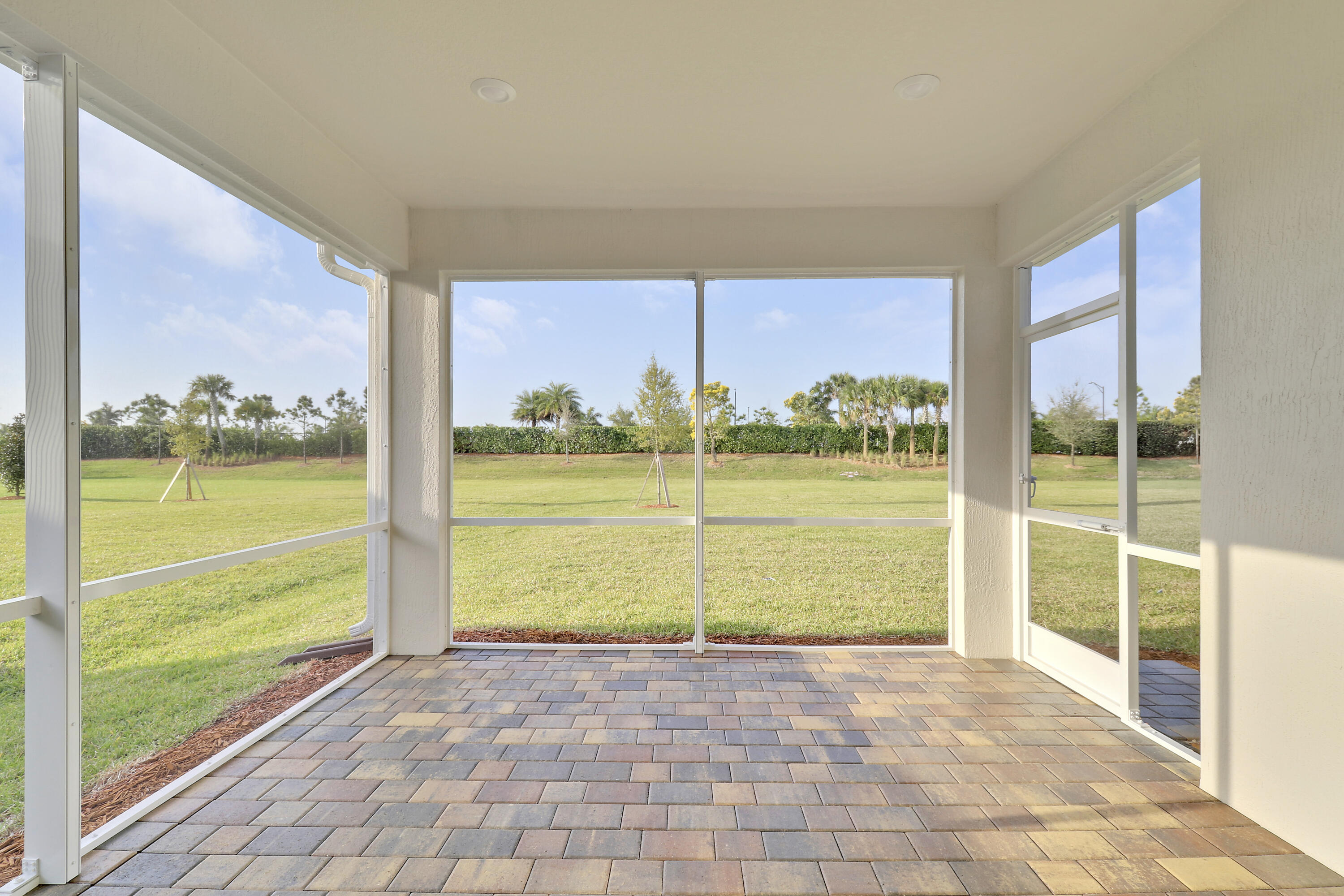 10245 SW Captiva Drive