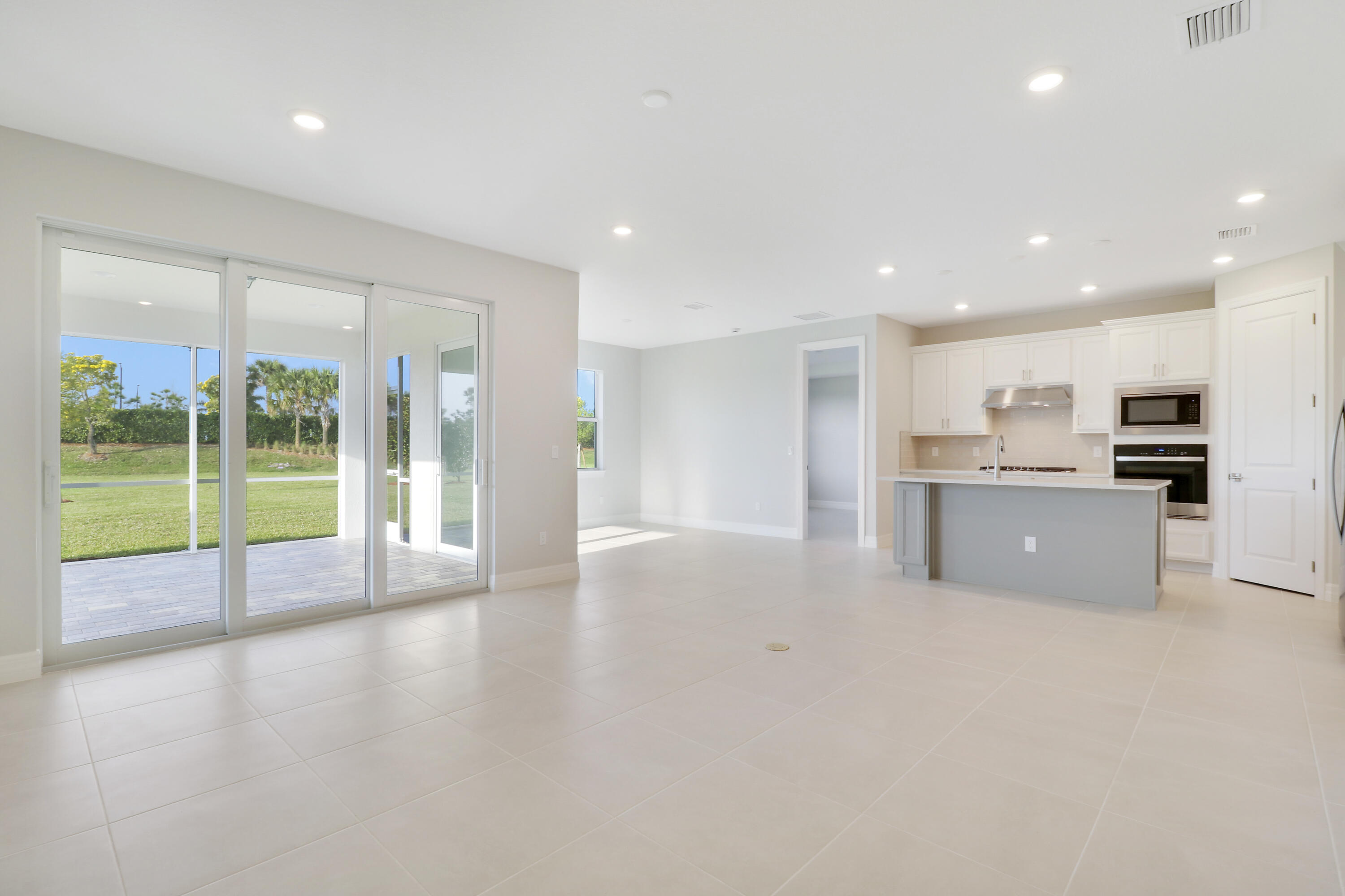 10245 SW Captiva Drive