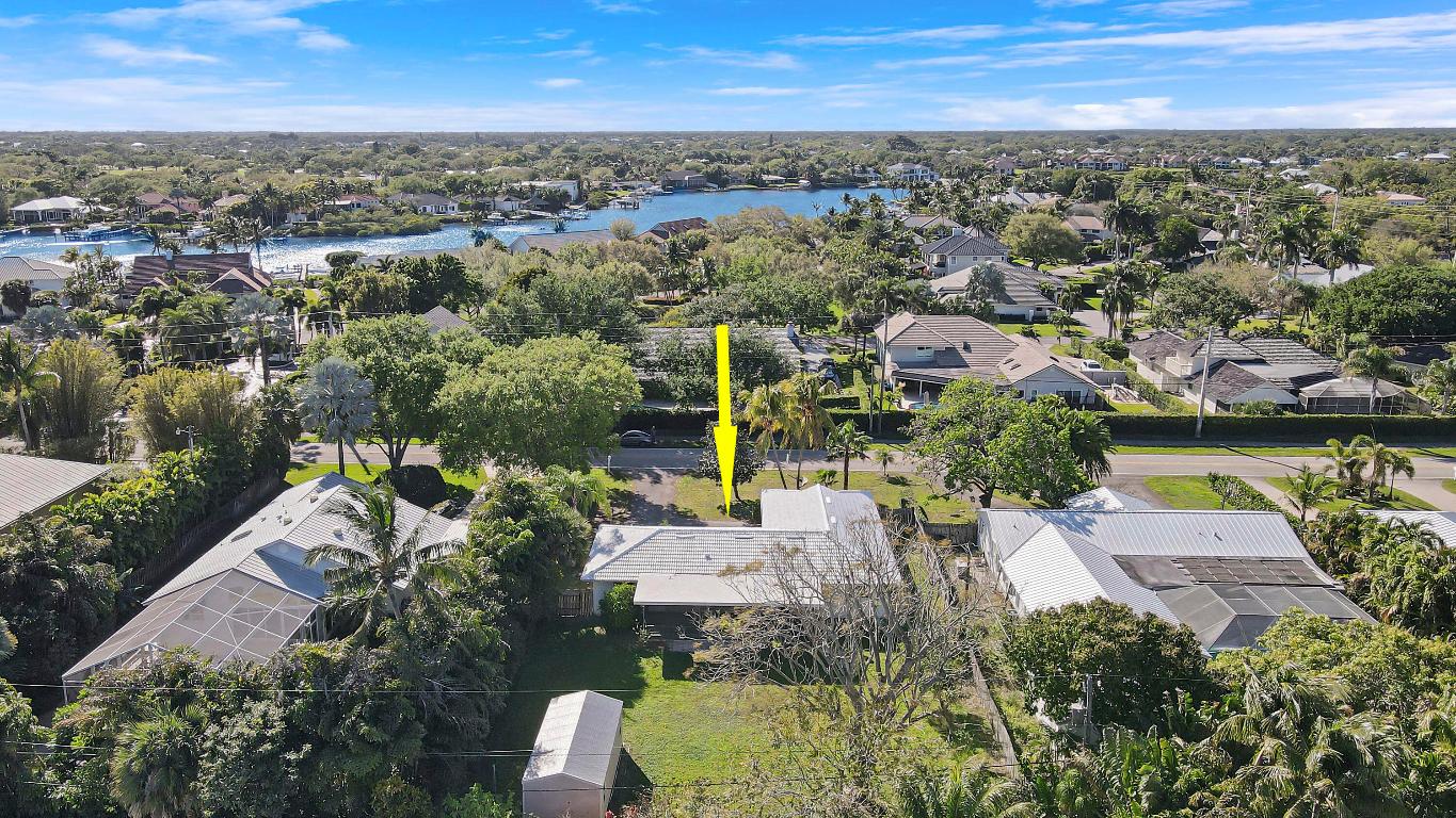 19910 N Riverside Drive