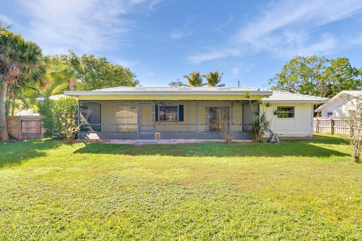 19910 N Riverside Drive