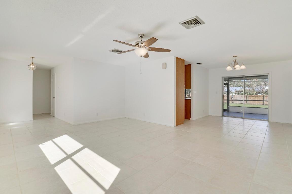 19910 N Riverside Drive