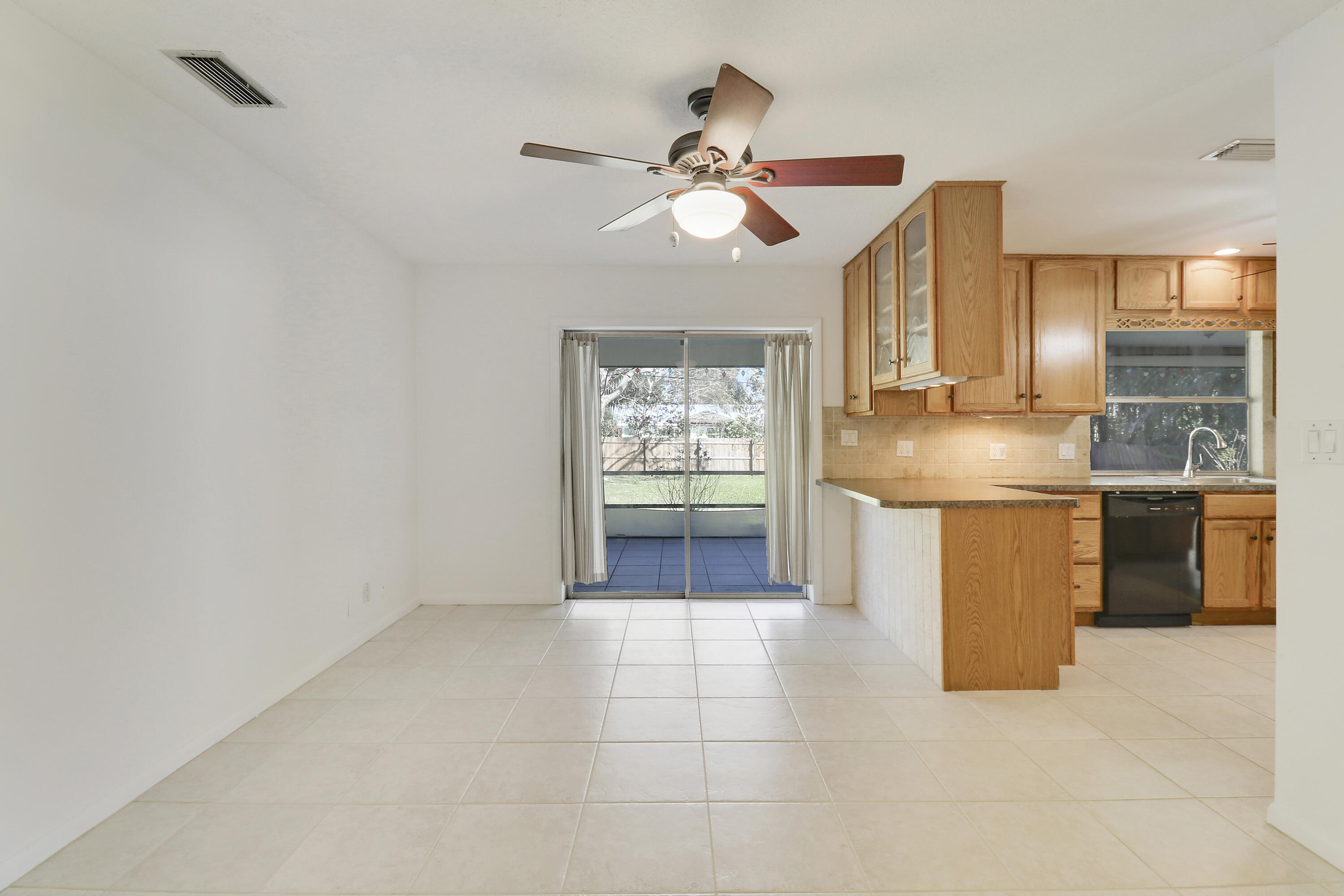 19910 N Riverside Drive