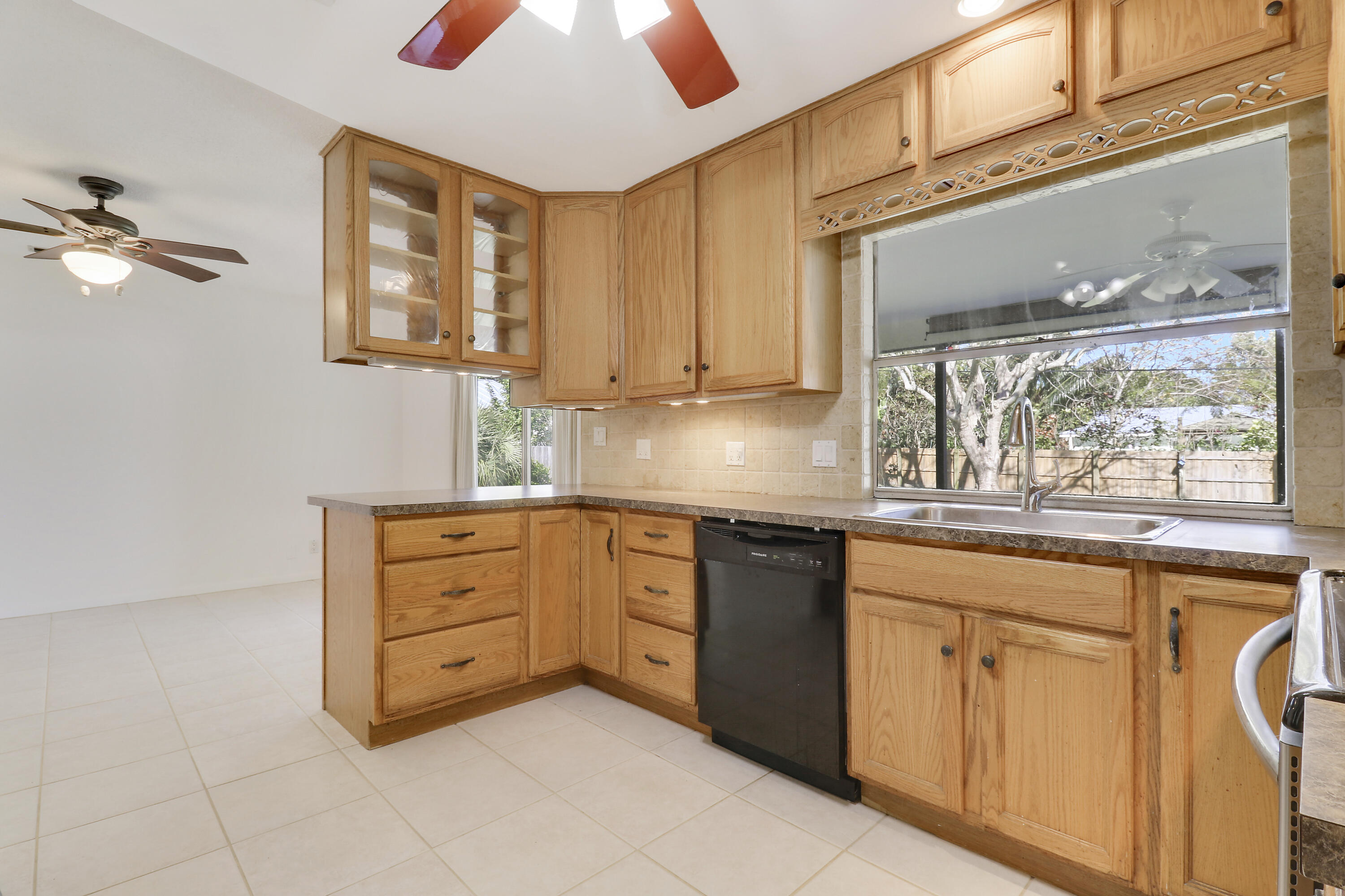 19910 N Riverside Drive