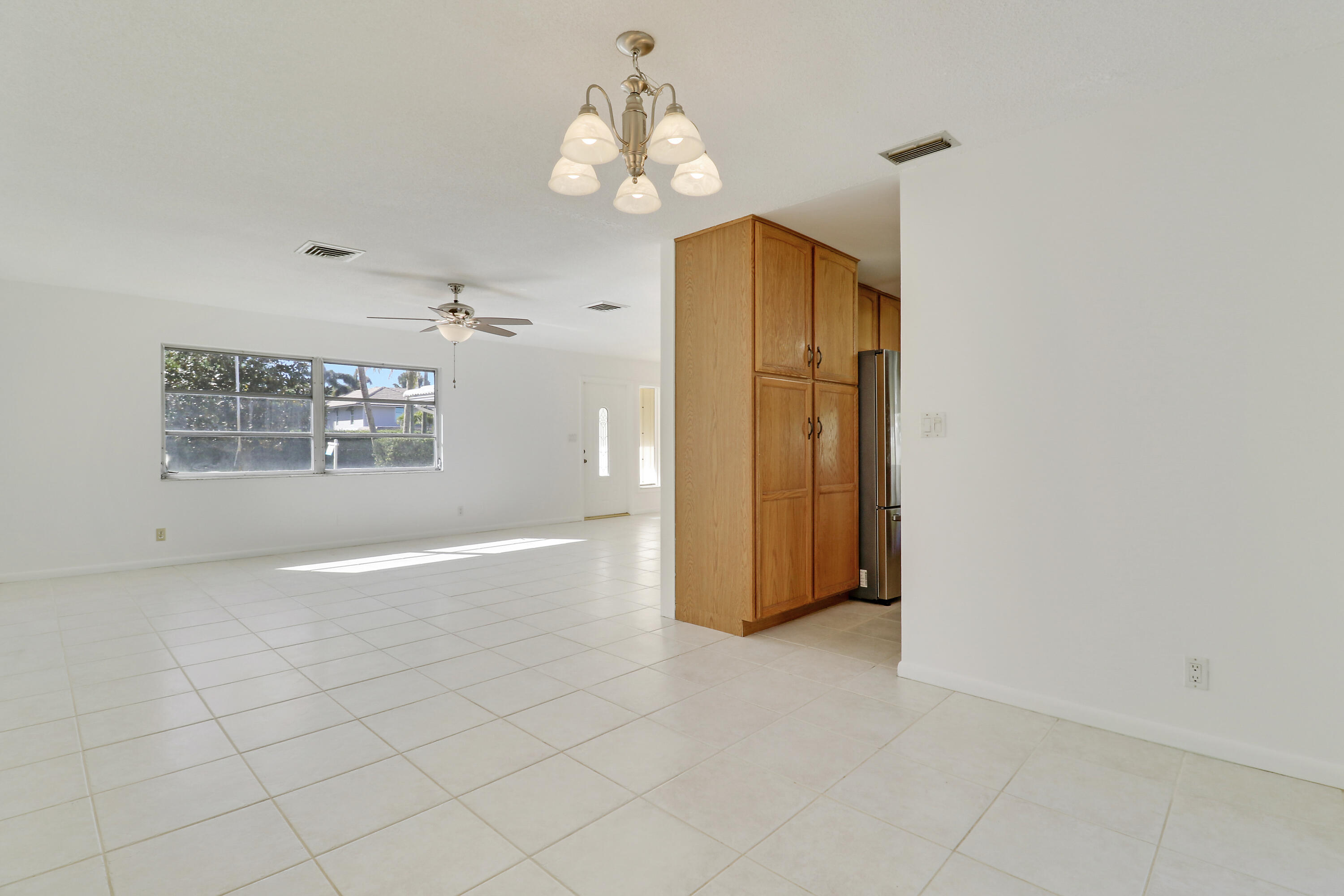 19910 N Riverside Drive