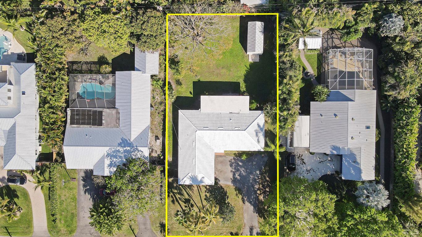 19910 N Riverside Drive