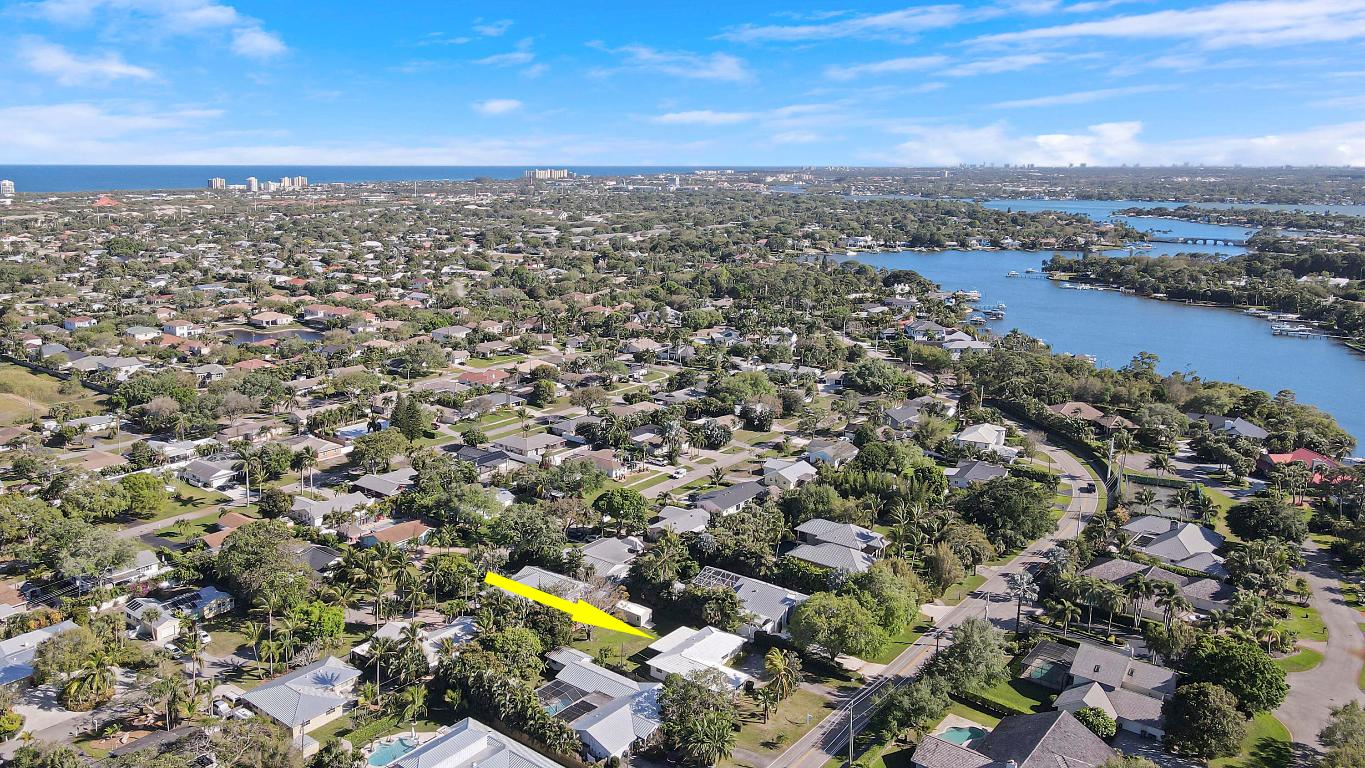 19910 N Riverside Drive