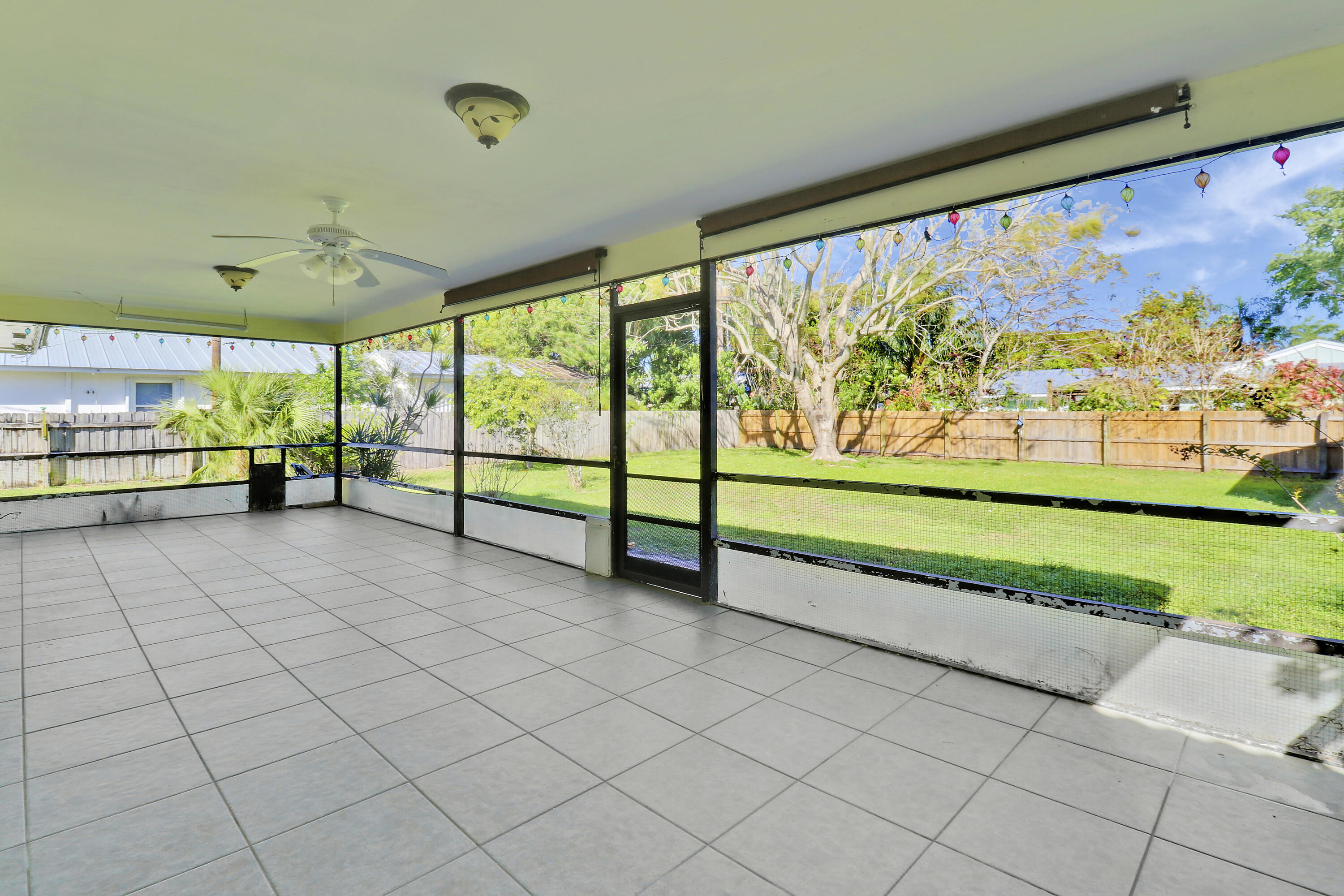 19910 N Riverside Drive