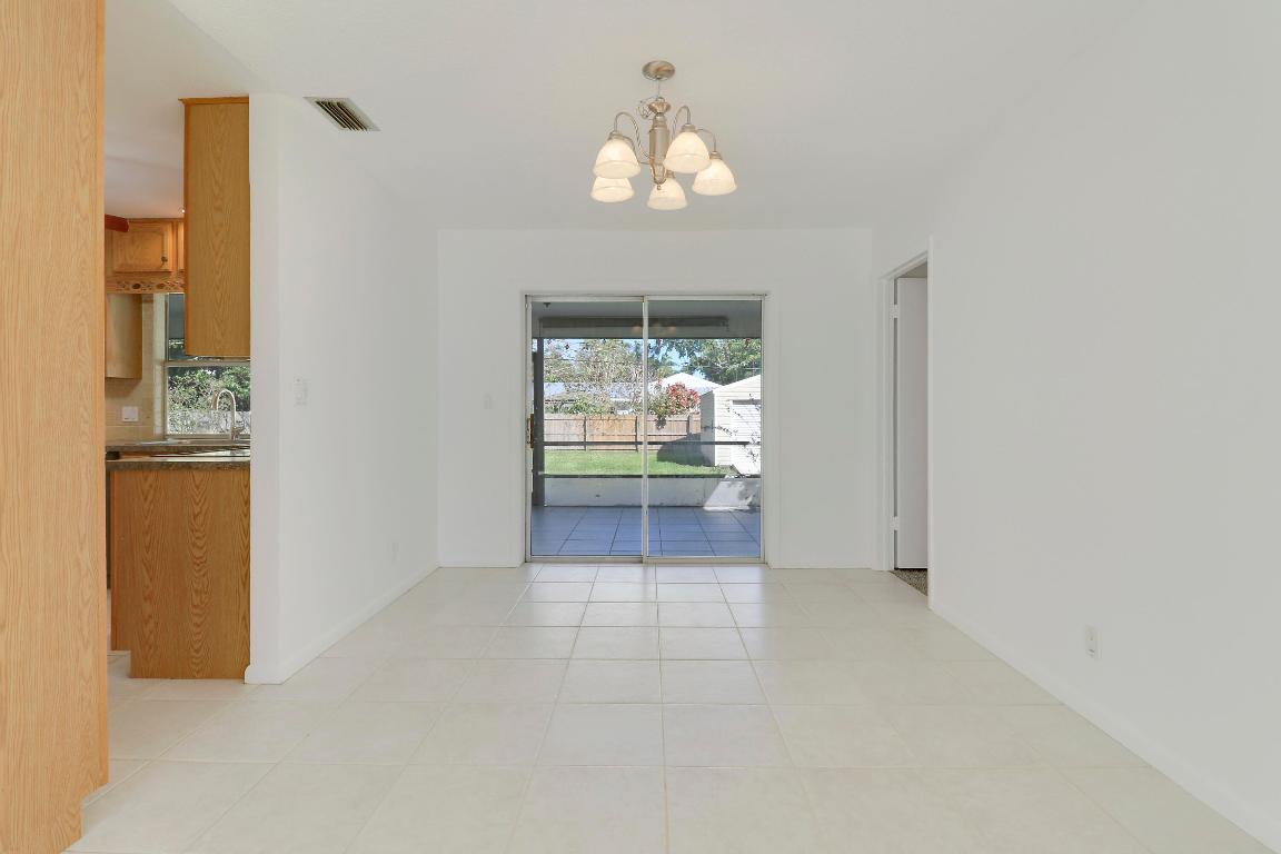 19910 N Riverside Drive