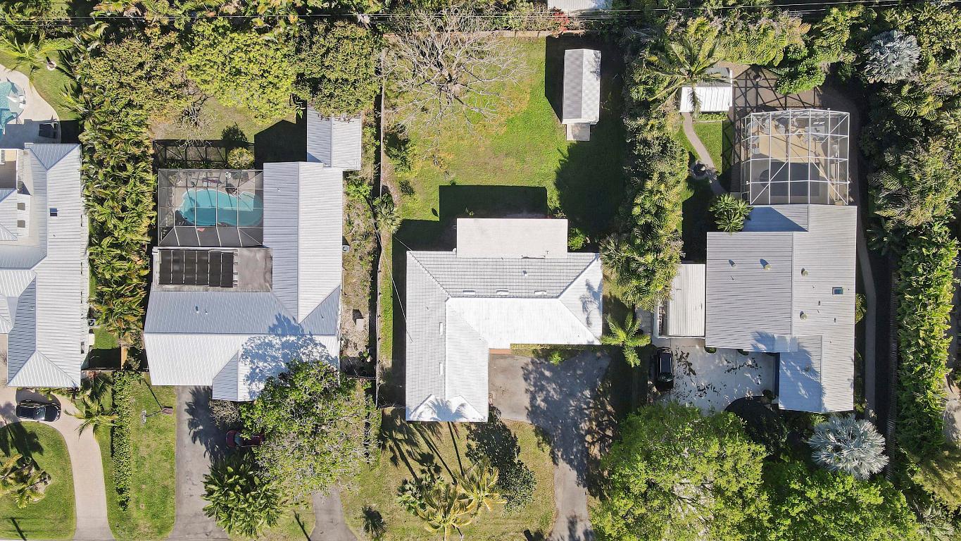 19910 N Riverside Drive