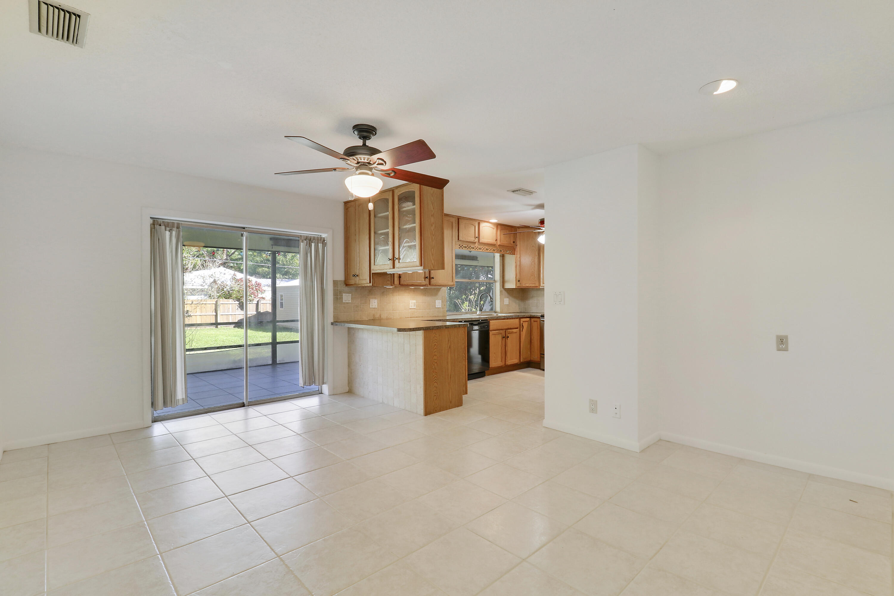 19910 N Riverside Drive