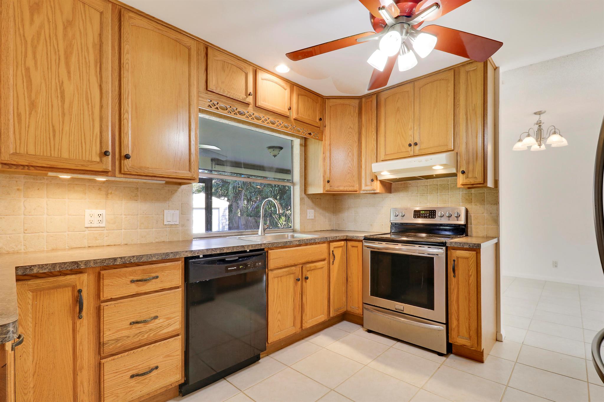 19910 N Riverside Drive