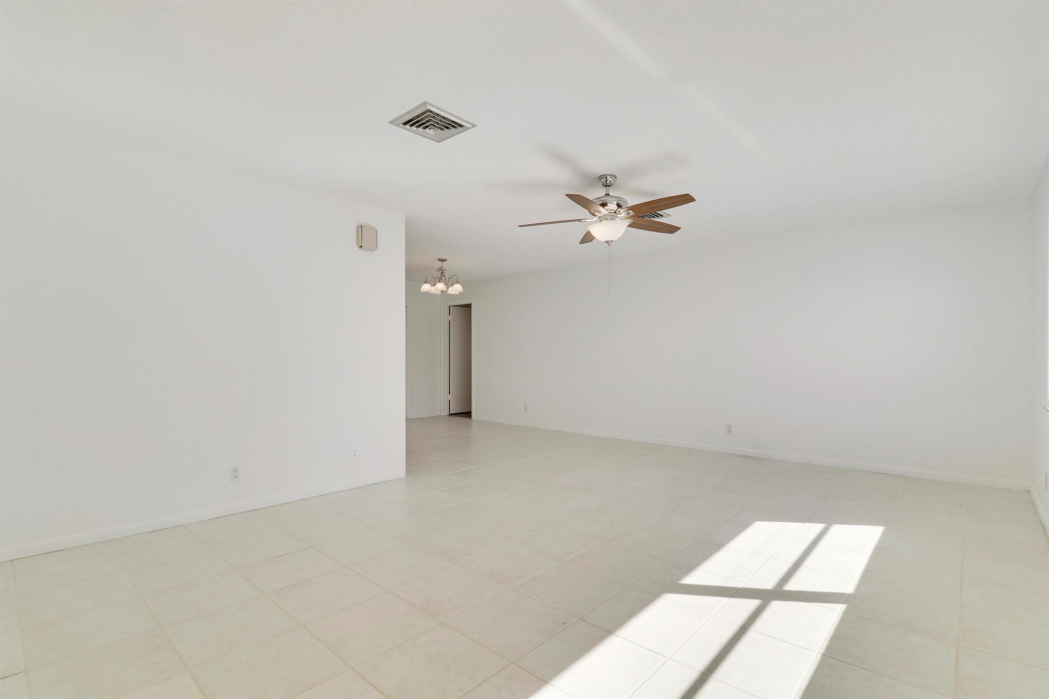 19910 N Riverside Drive