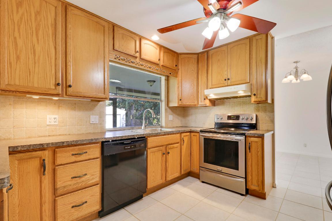 19910 N Riverside Drive