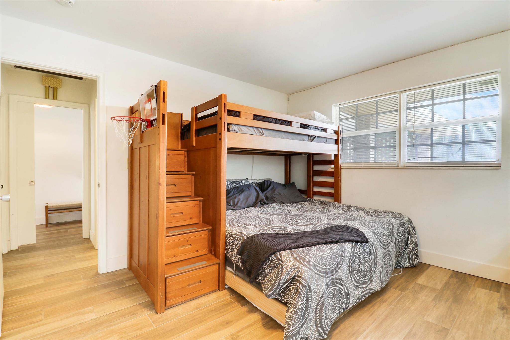 343 Yorktowne Circle