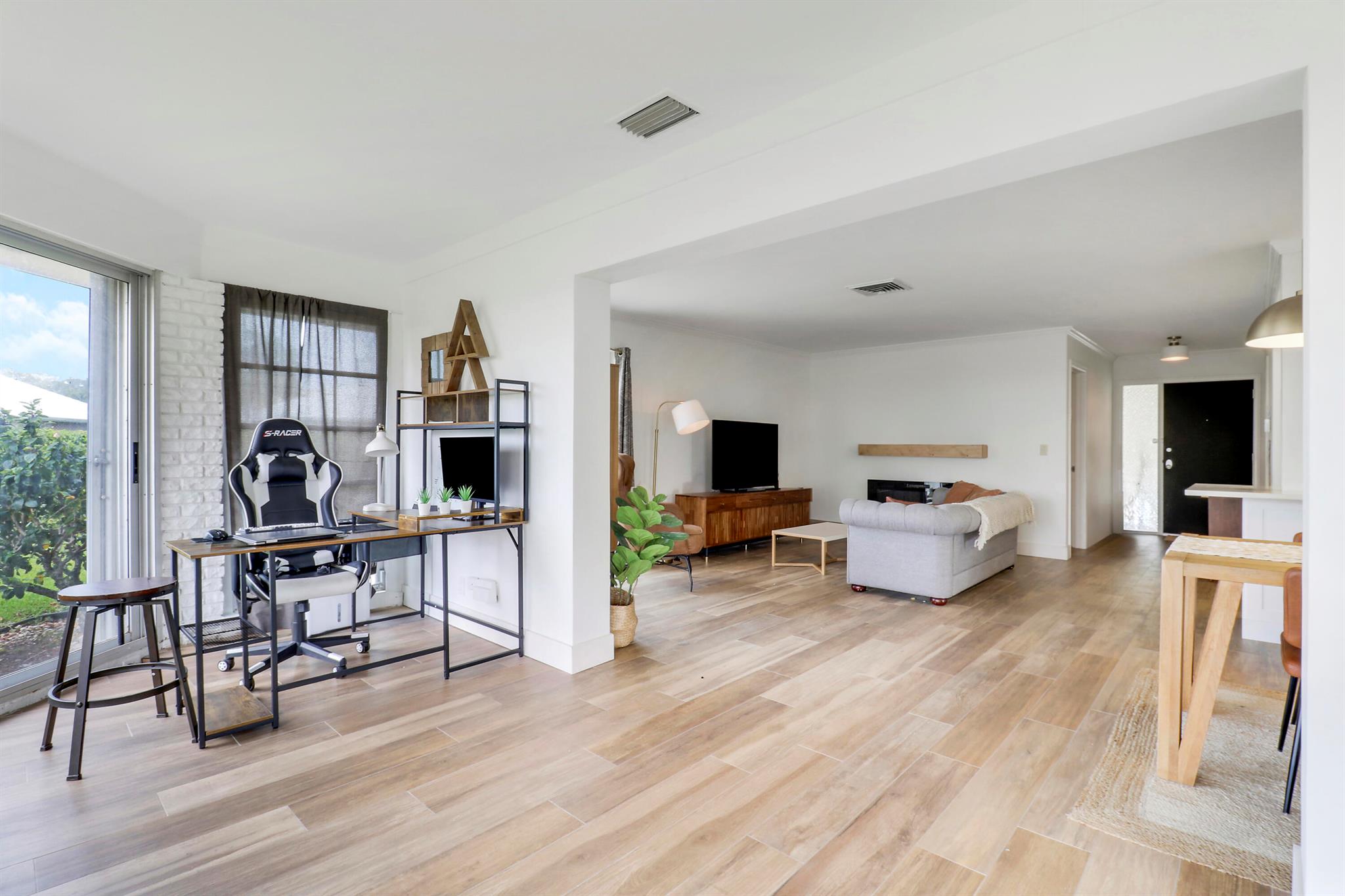 343 Yorktowne Circle