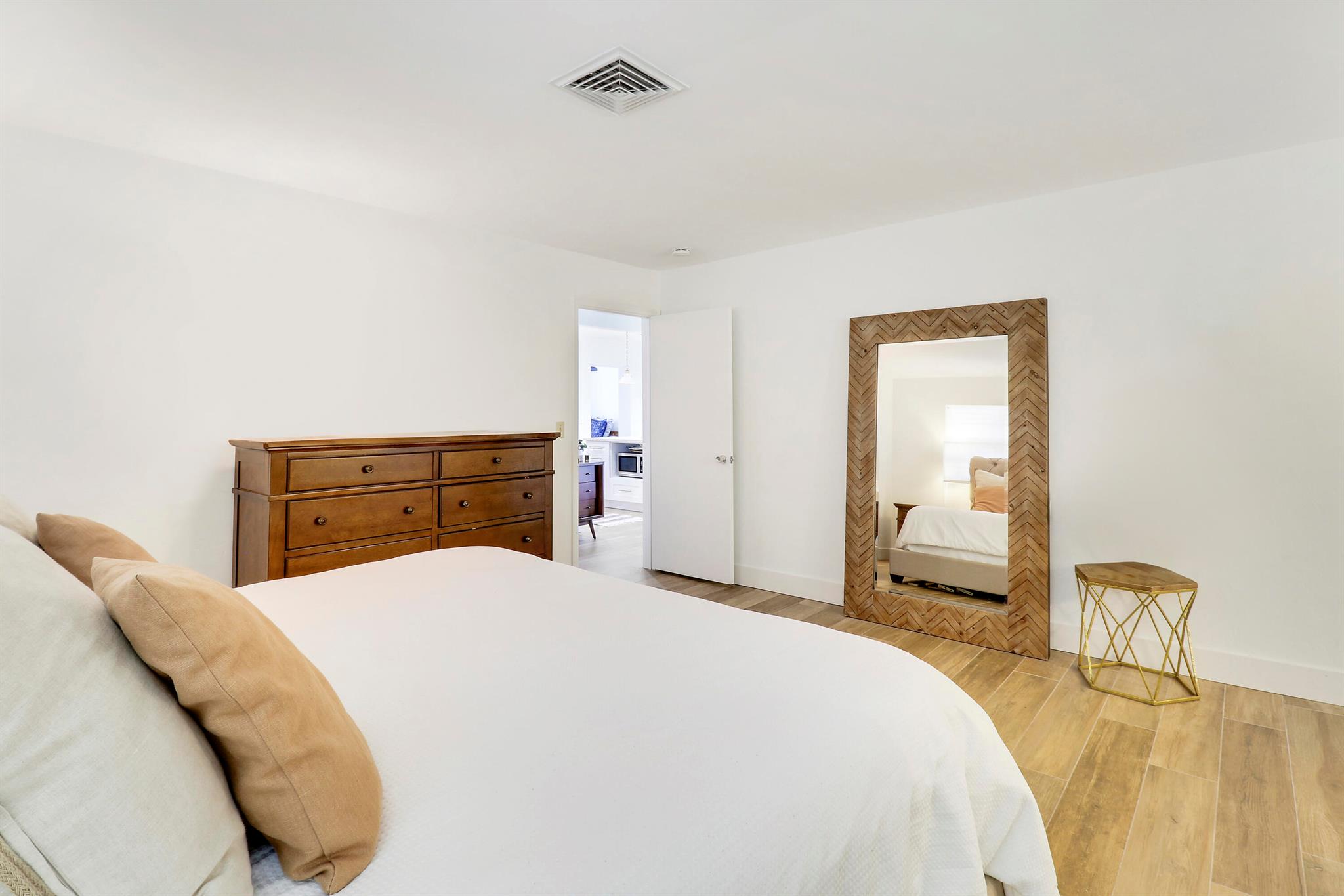 343 Yorktowne Circle