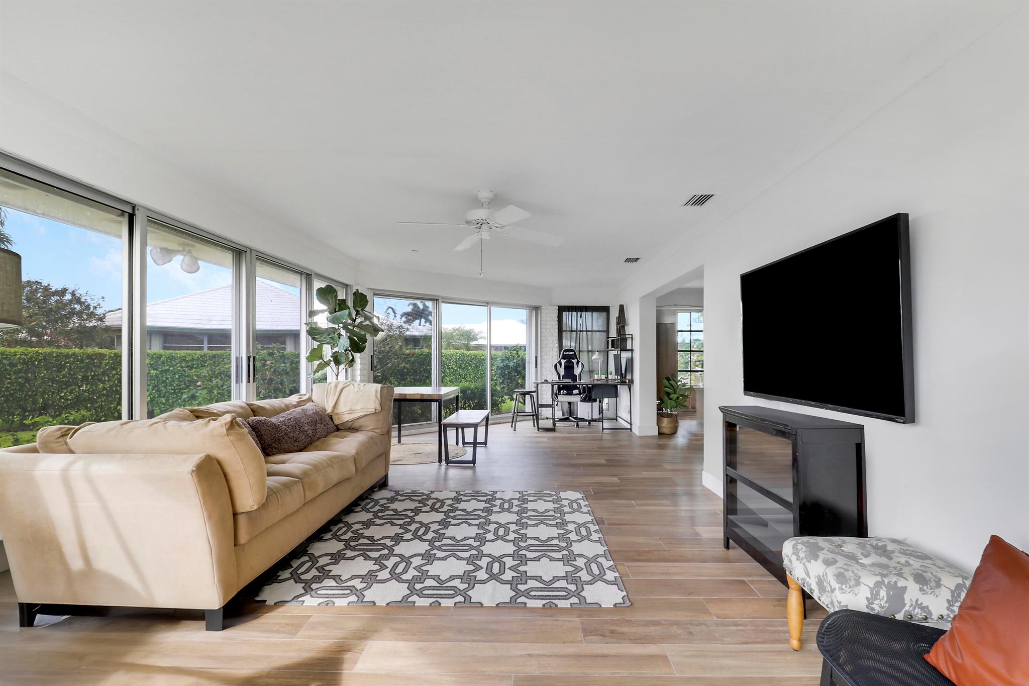 343 Yorktowne Circle