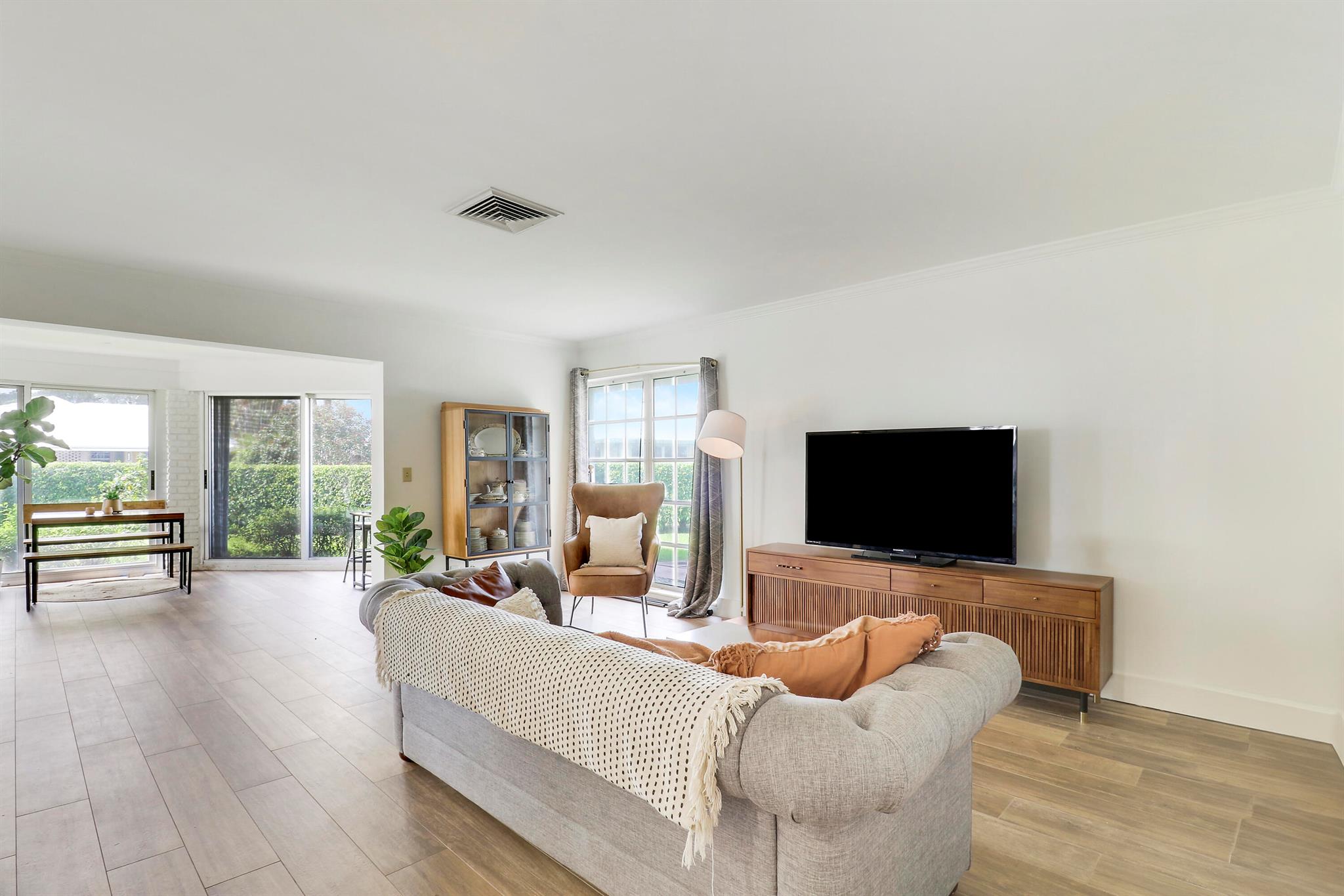 343 Yorktowne Circle